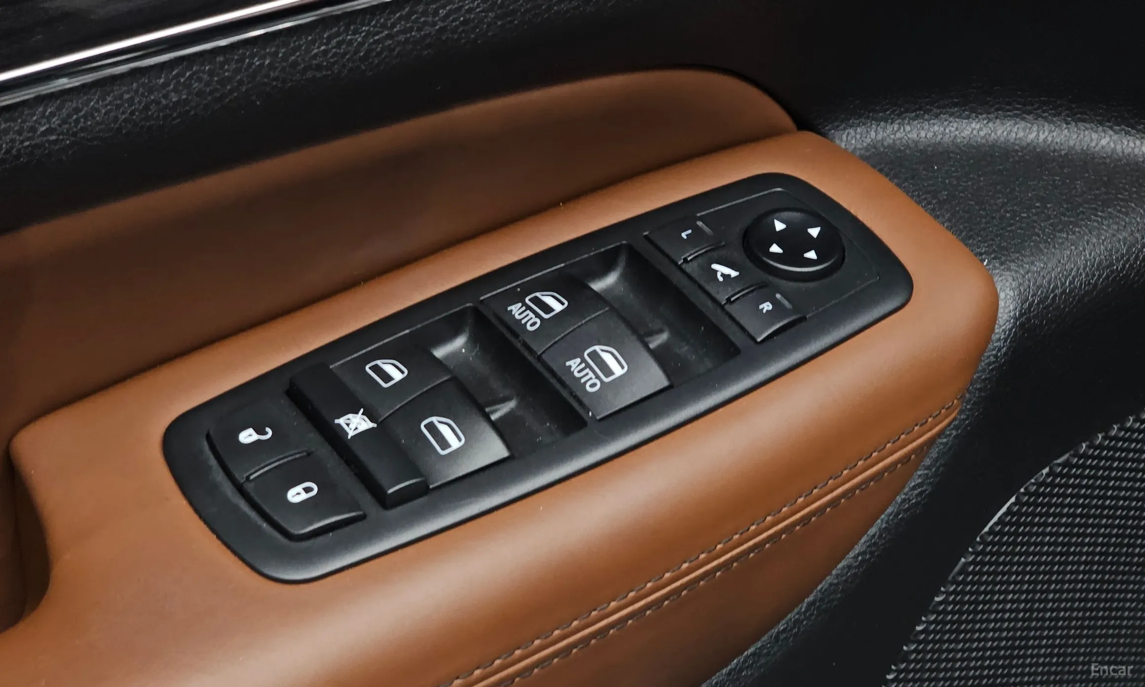 Jeep Grand Cherokee превью 20