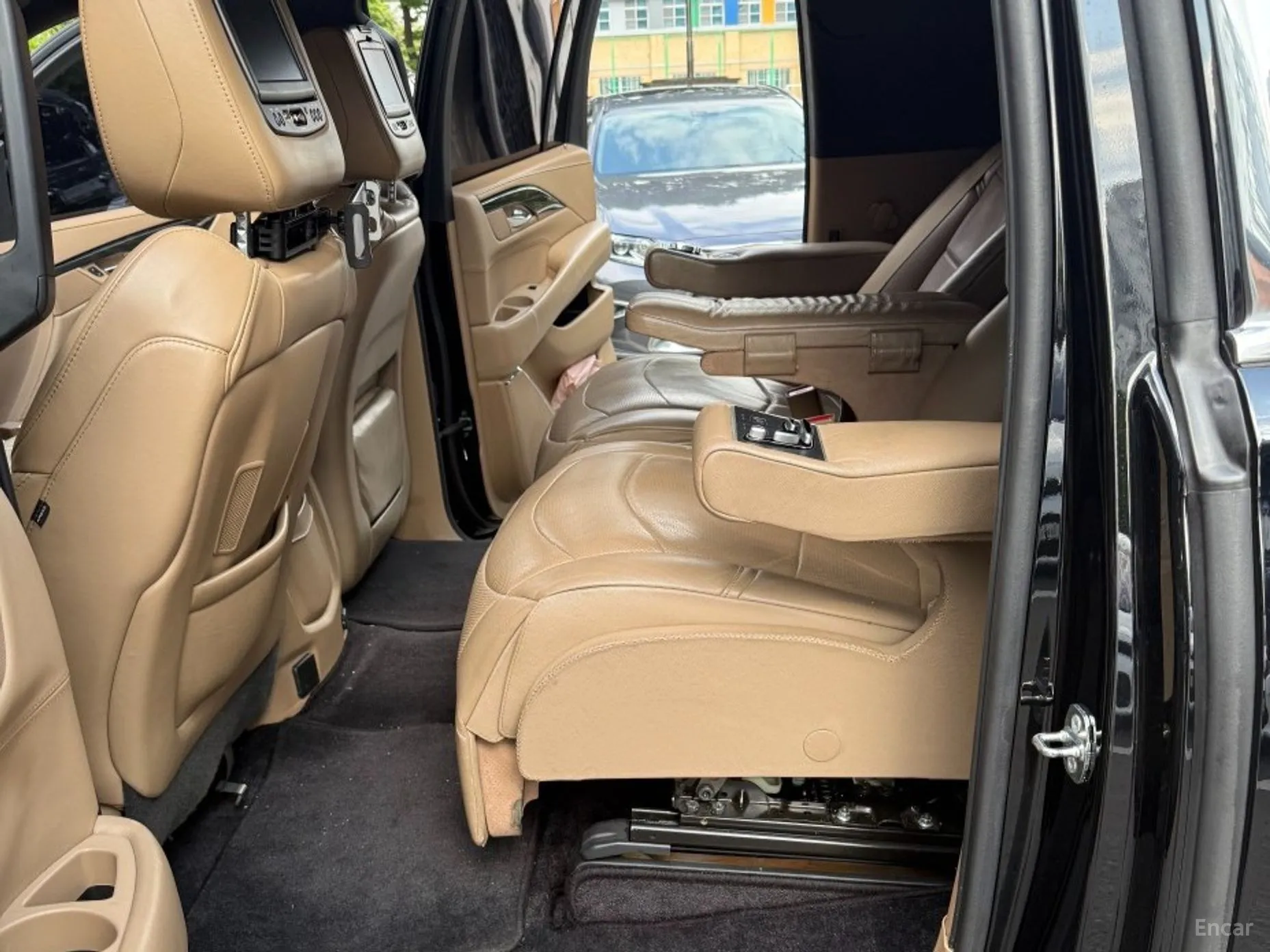 Cadillac Escalade превью 17
