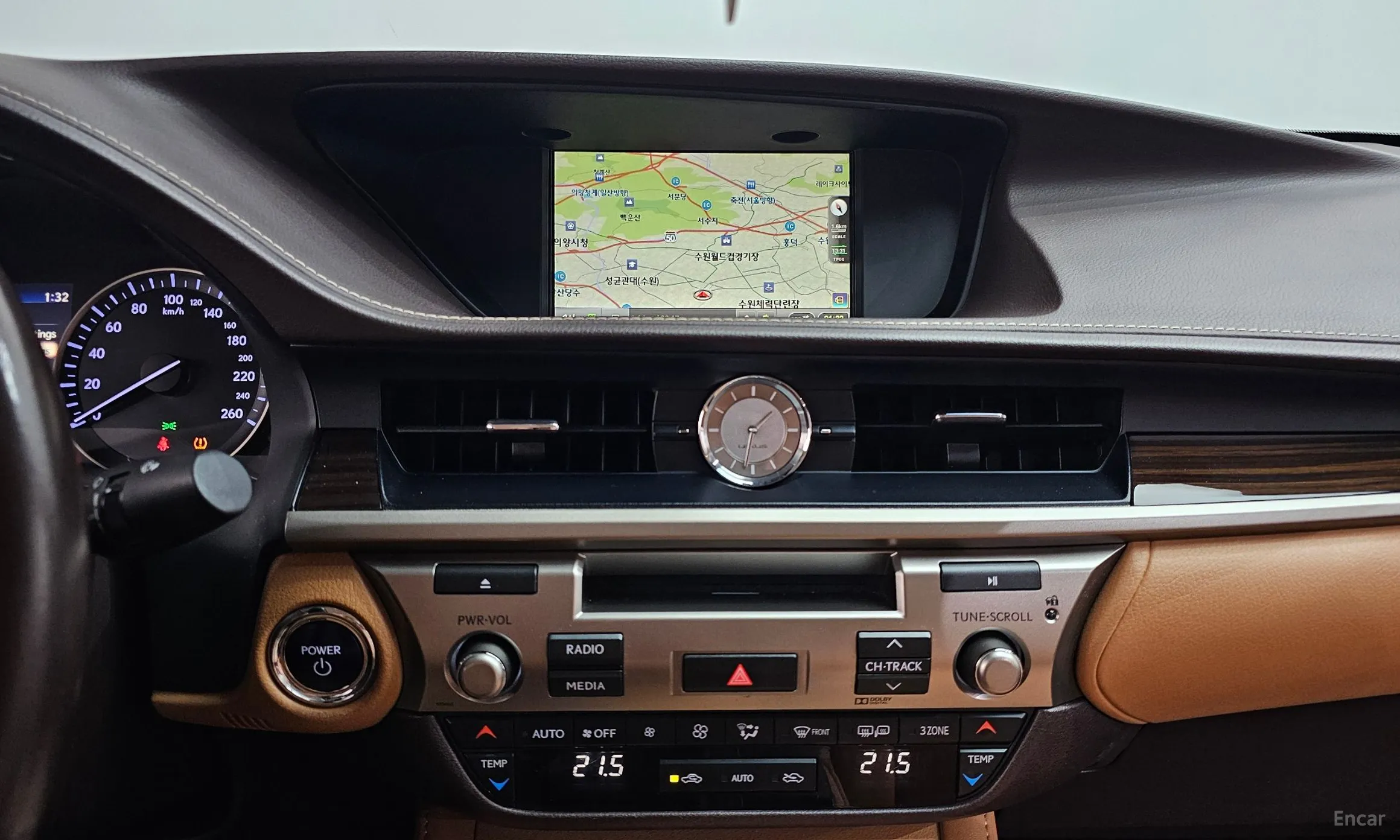 Lexus New ES300h превью 13