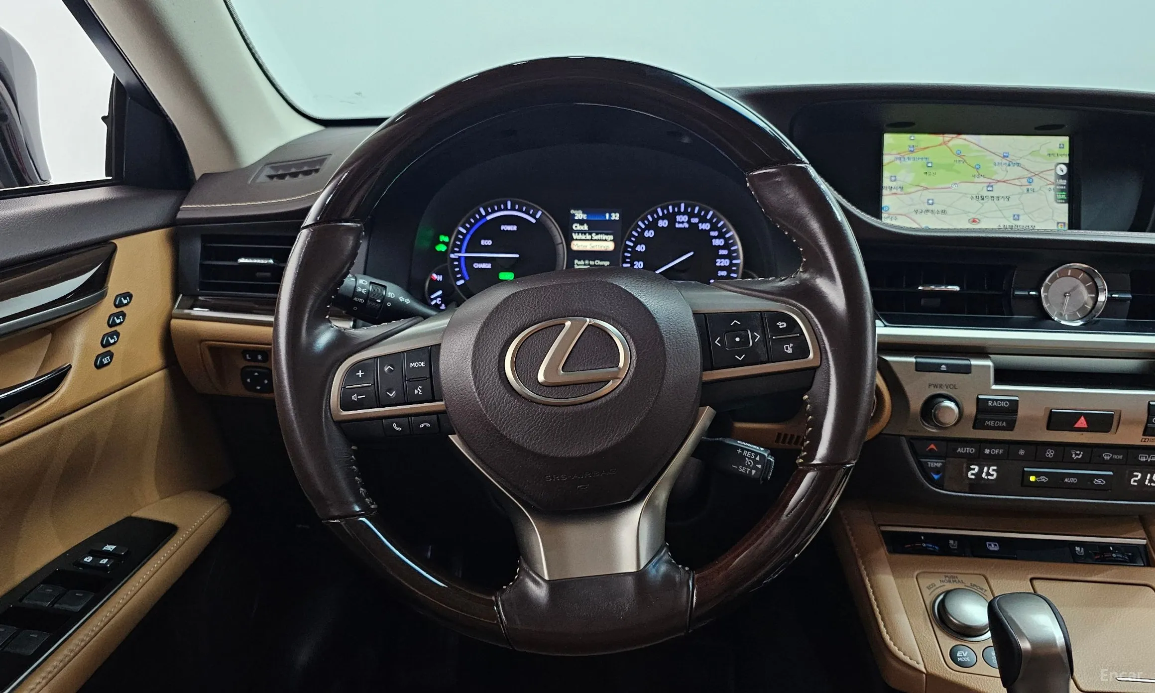 Lexus New ES300h превью 14