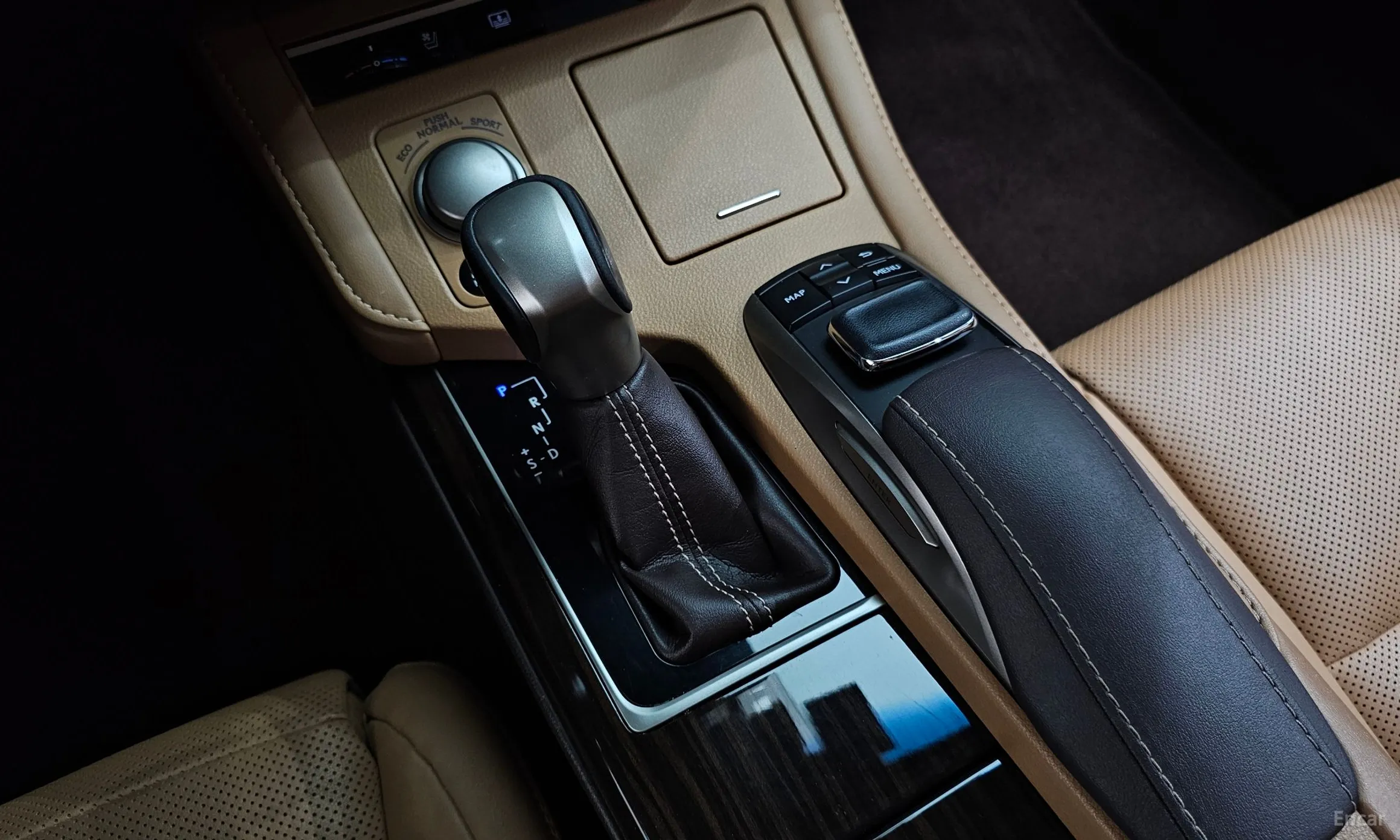 Lexus New ES300h превью 9