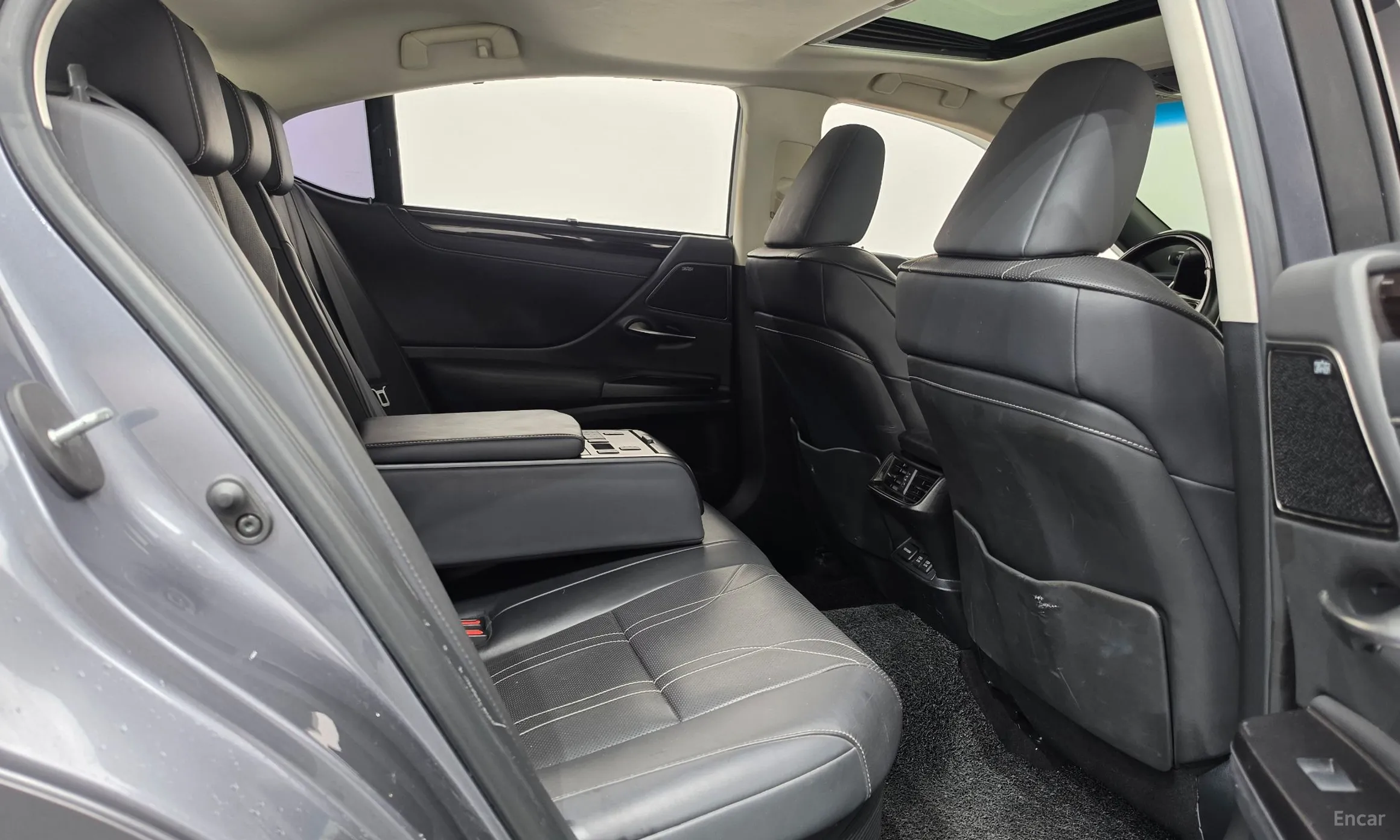 Lexus ES300h 7th Generation превью 11