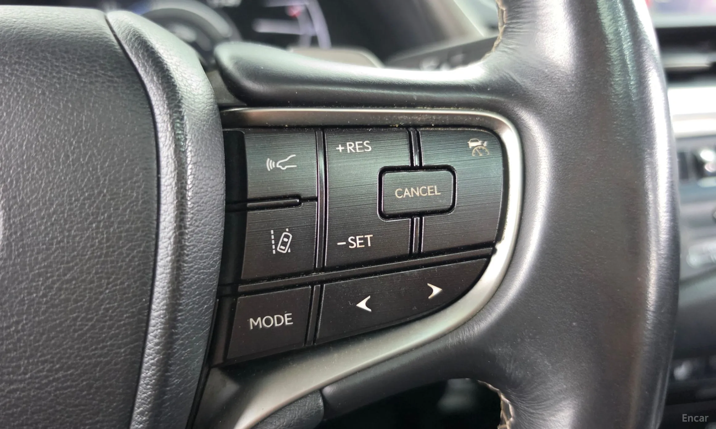 Lexus ES300h 7th Generation превью 15