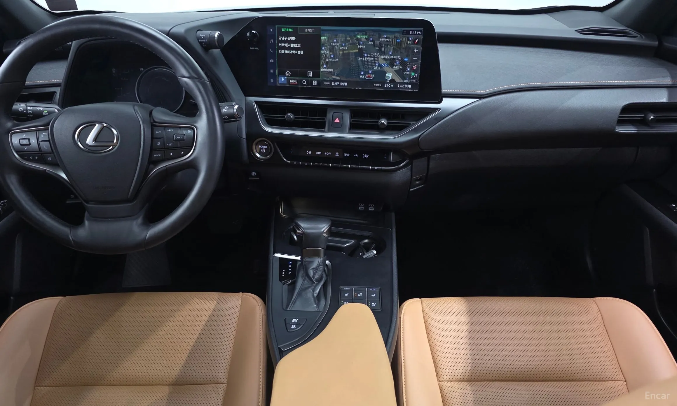 Lexus UX250h превью 7
