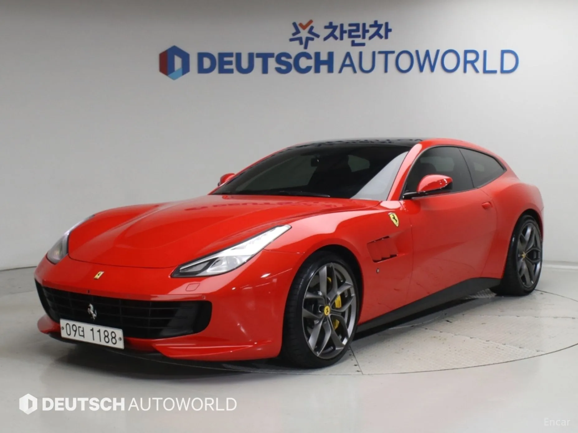 Ferrari GTC4 Rousseau
