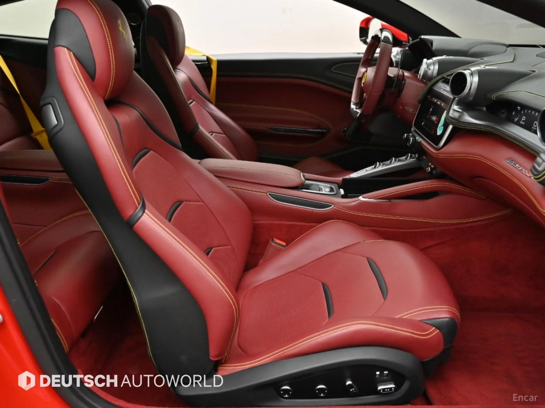 Ferrari GTC4 Rousseau превью 10