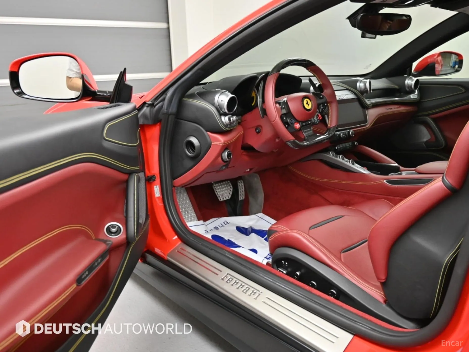 Ferrari GTC4 Rousseau превью 11