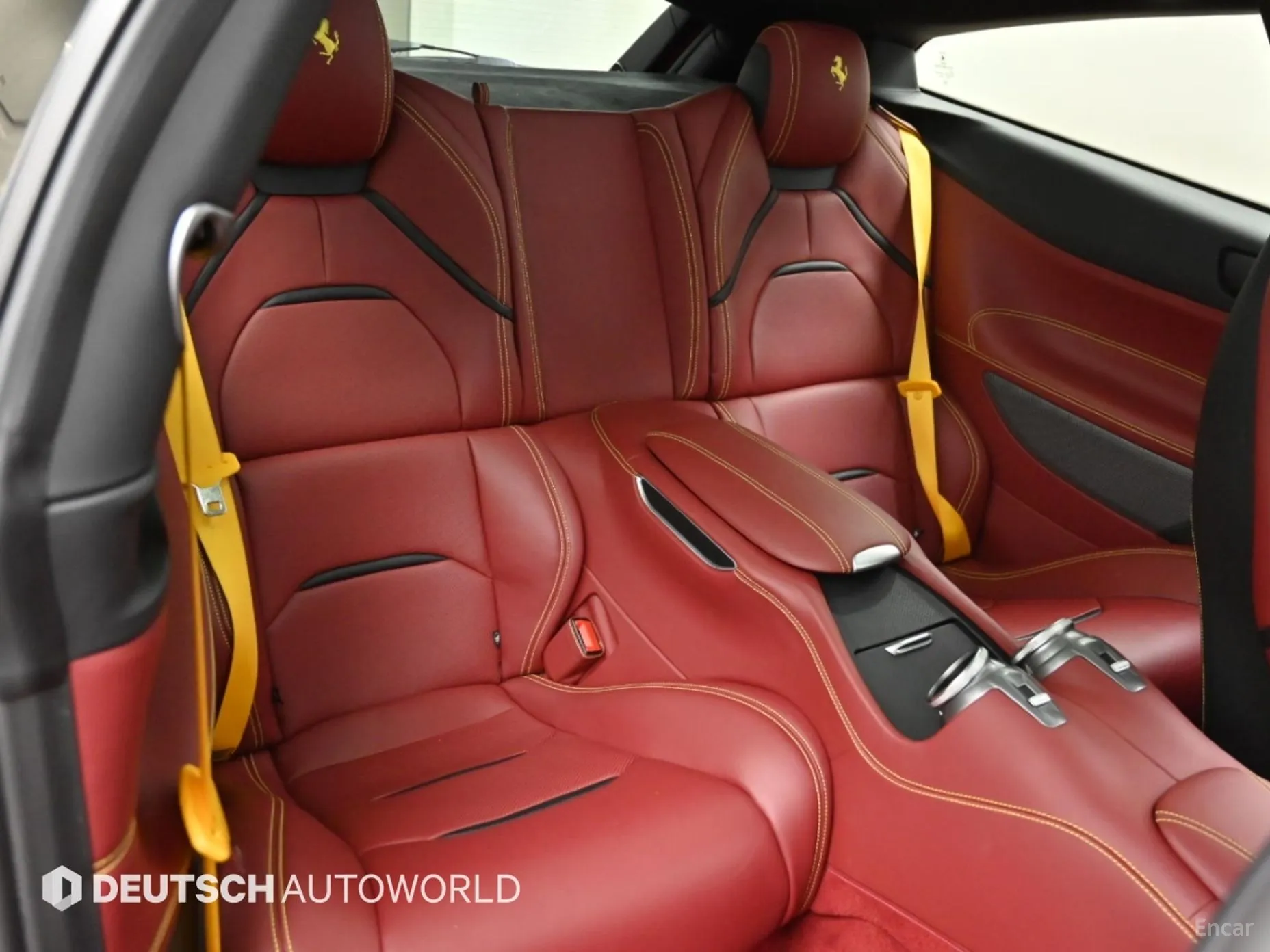Ferrari GTC4 Rousseau превью 12