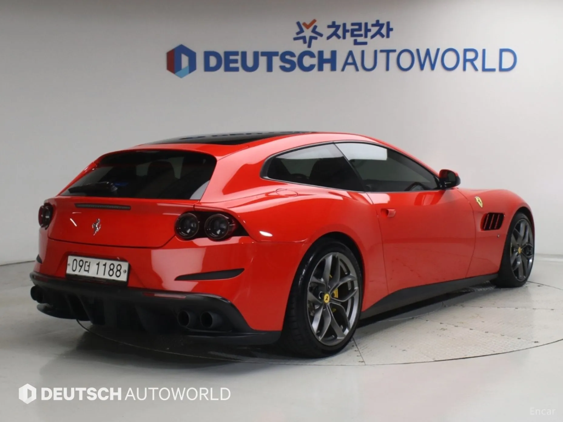 Ferrari GTC4 Rousseau