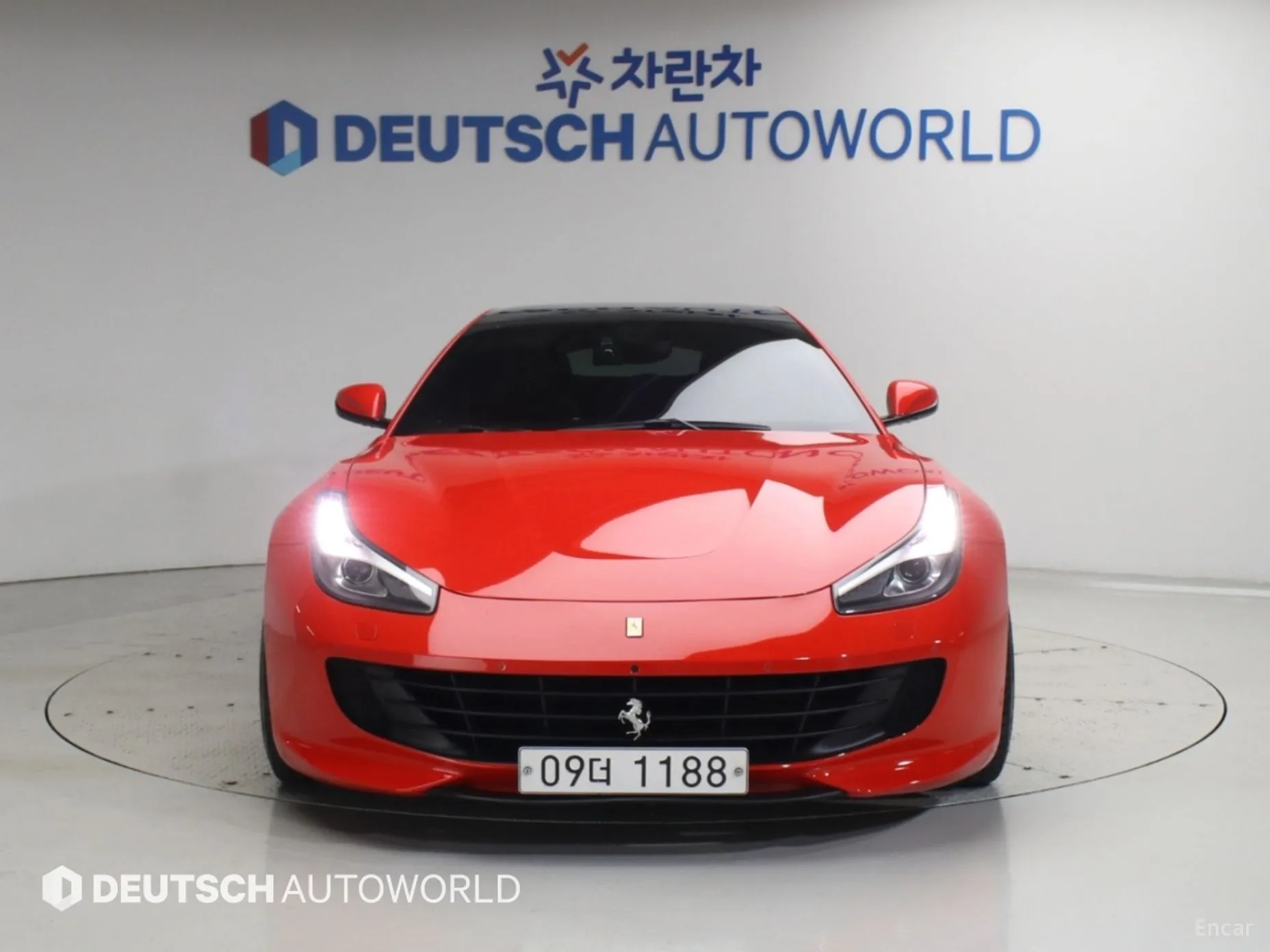 Ferrari GTC4 Rousseau превью 3