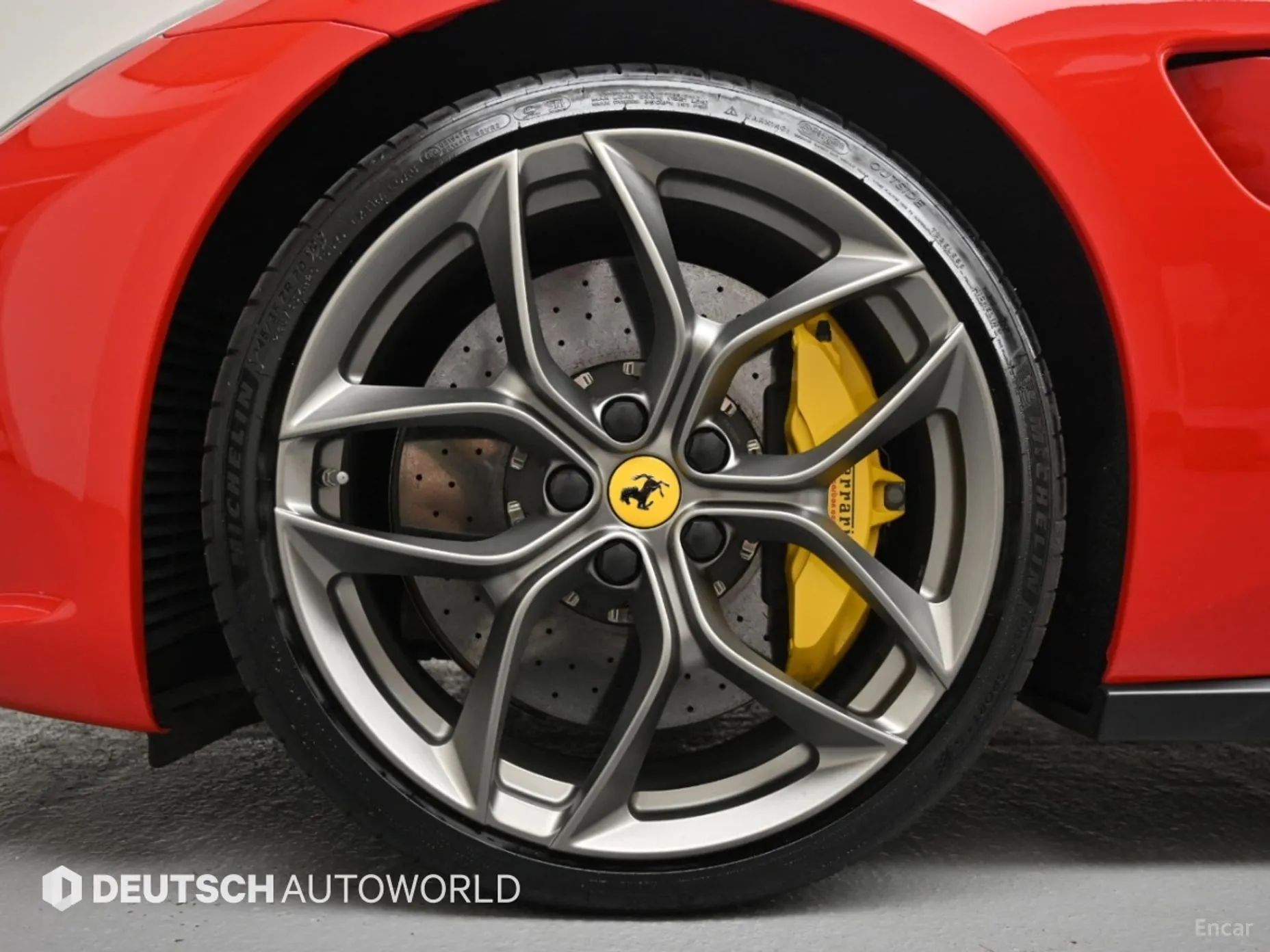 Ferrari GTC4 Rousseau превью 5
