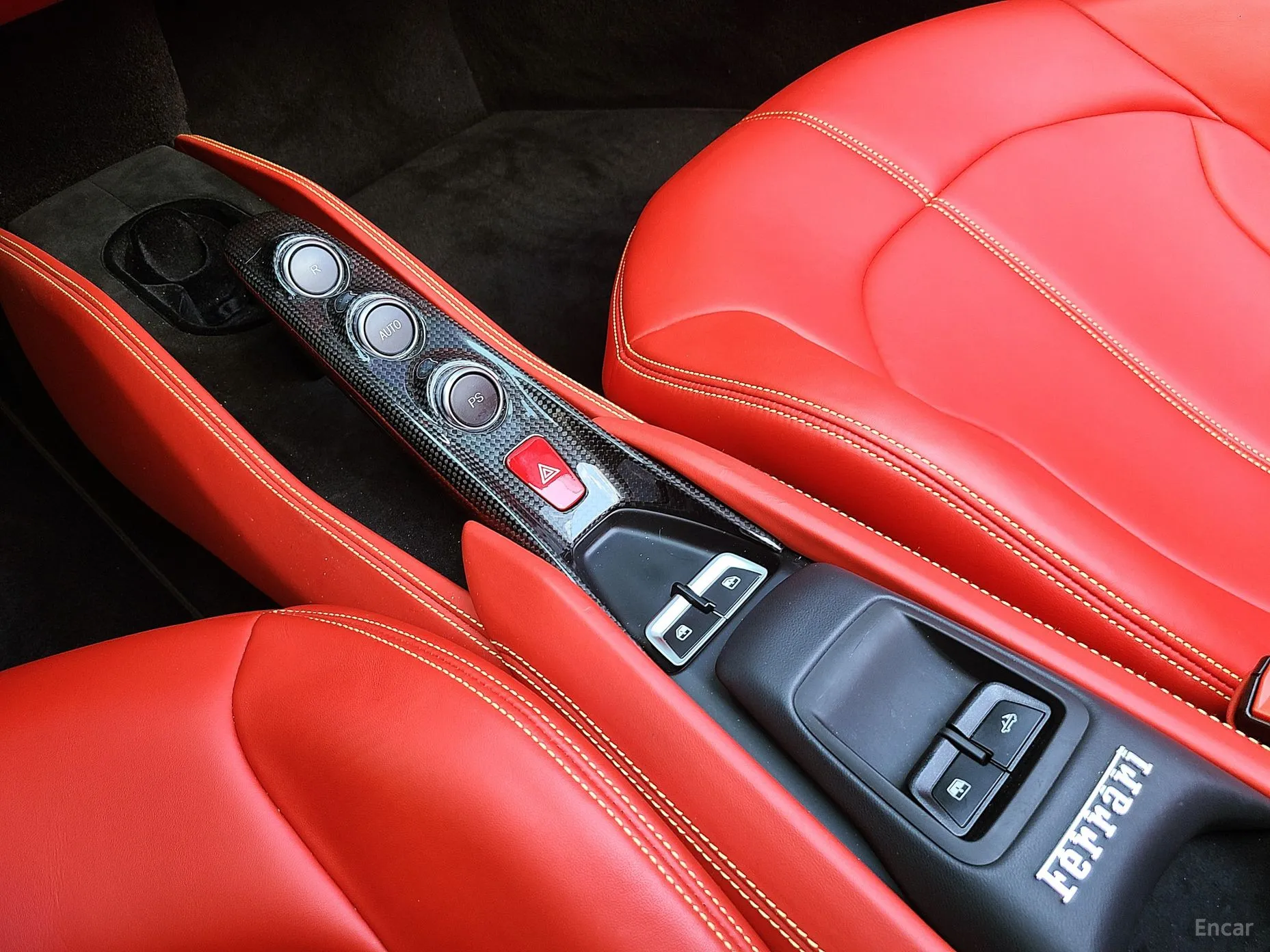 Ferrari F8 Spider превью 10