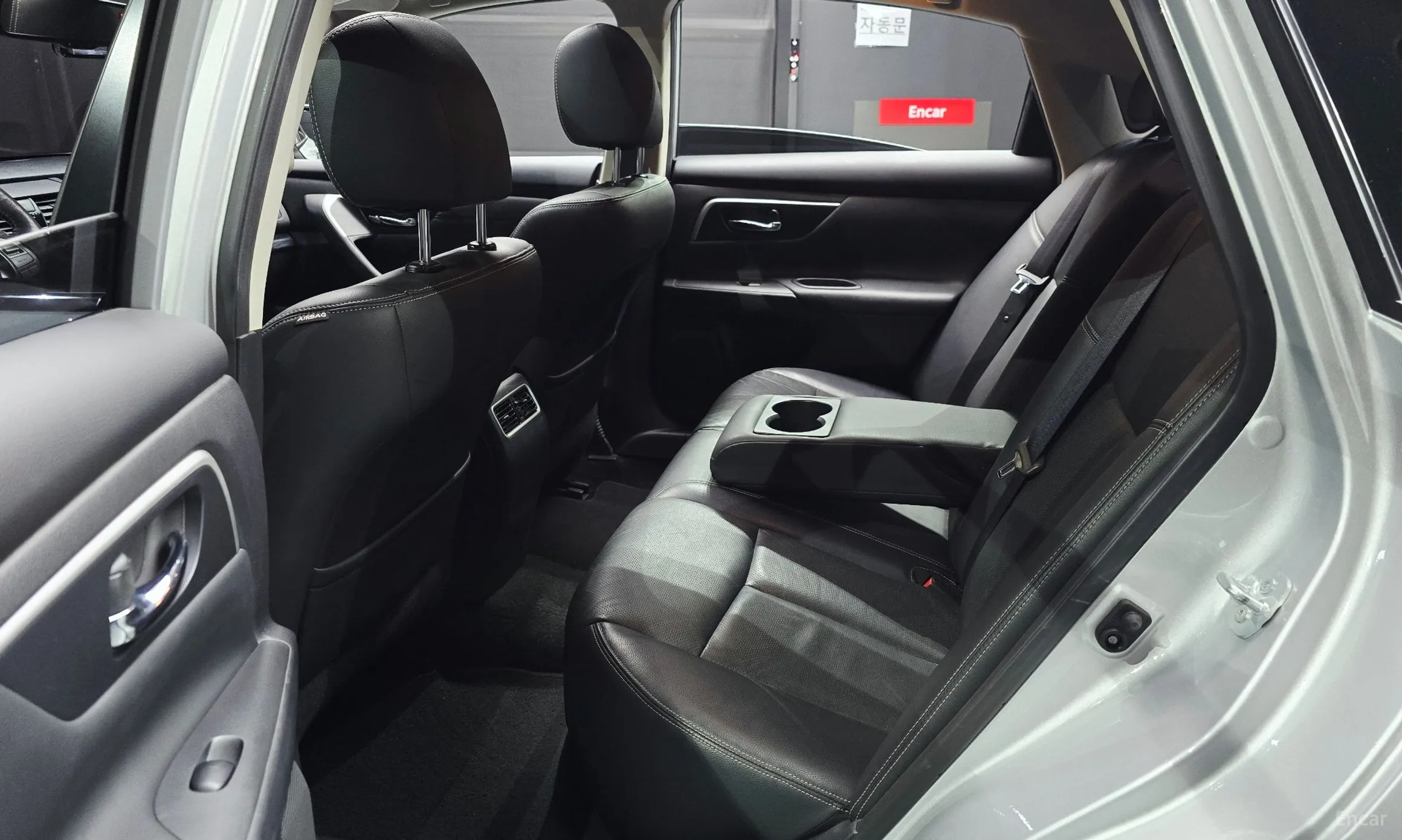 Nissan Altima превью 11