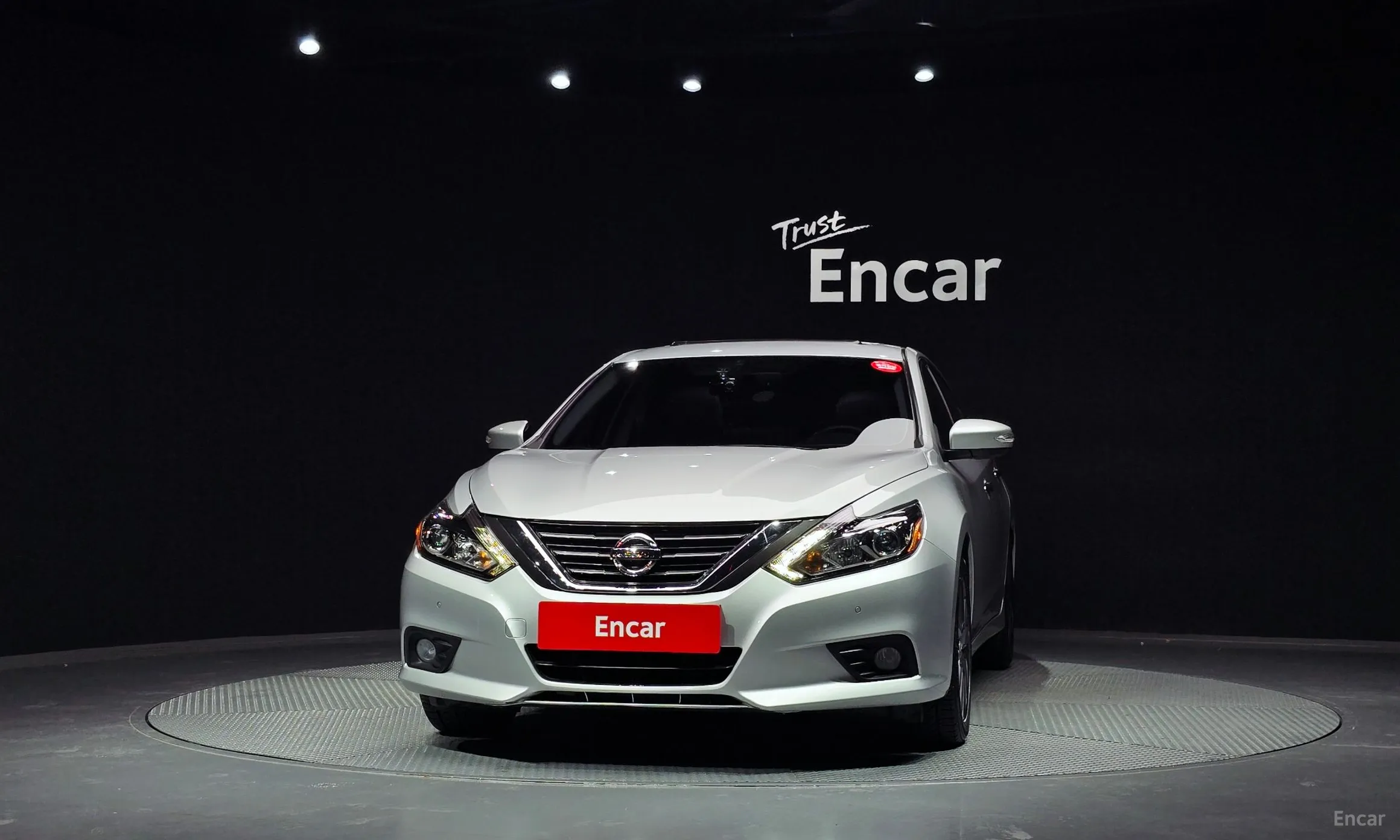 Nissan Altima превью 3