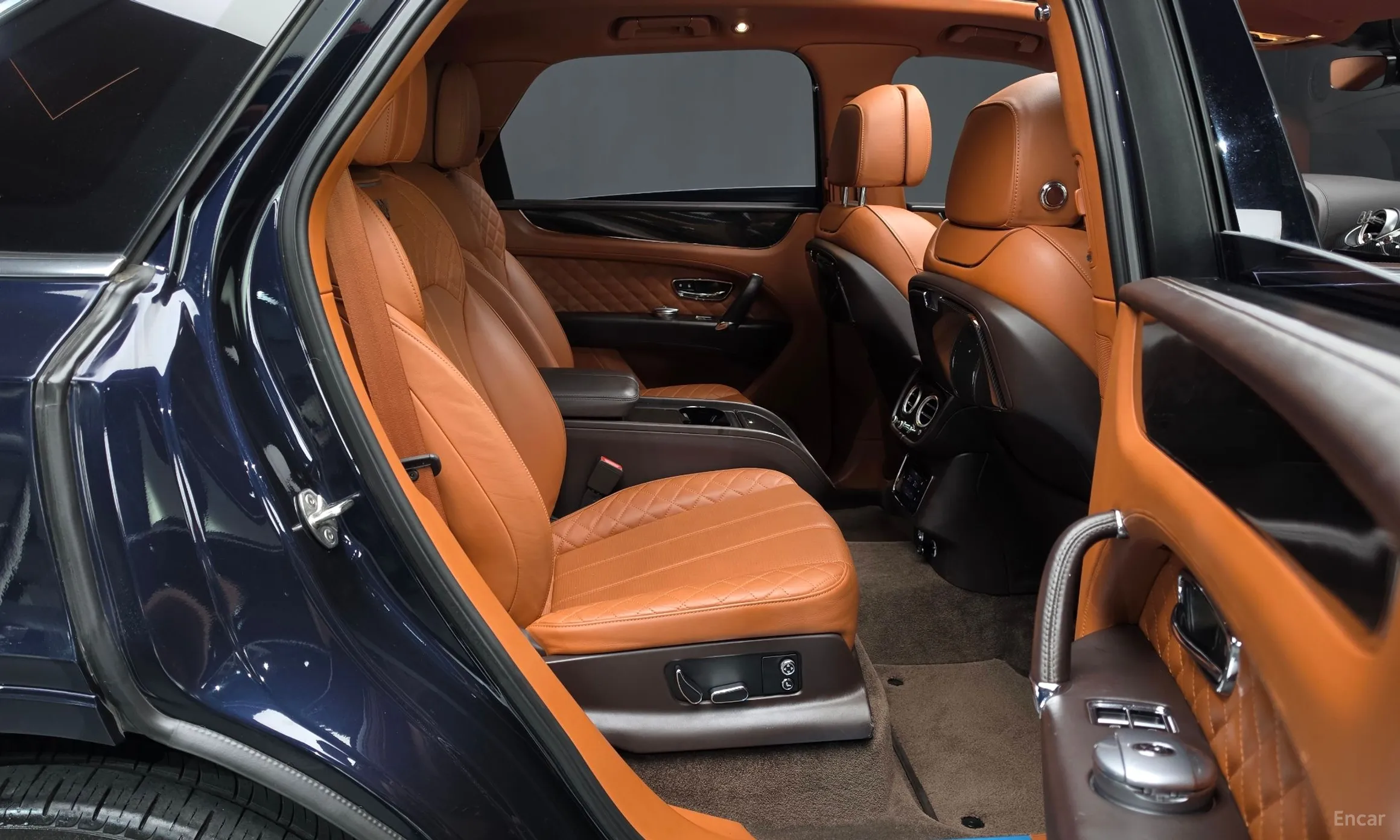 Bentley Bentayga превью 11