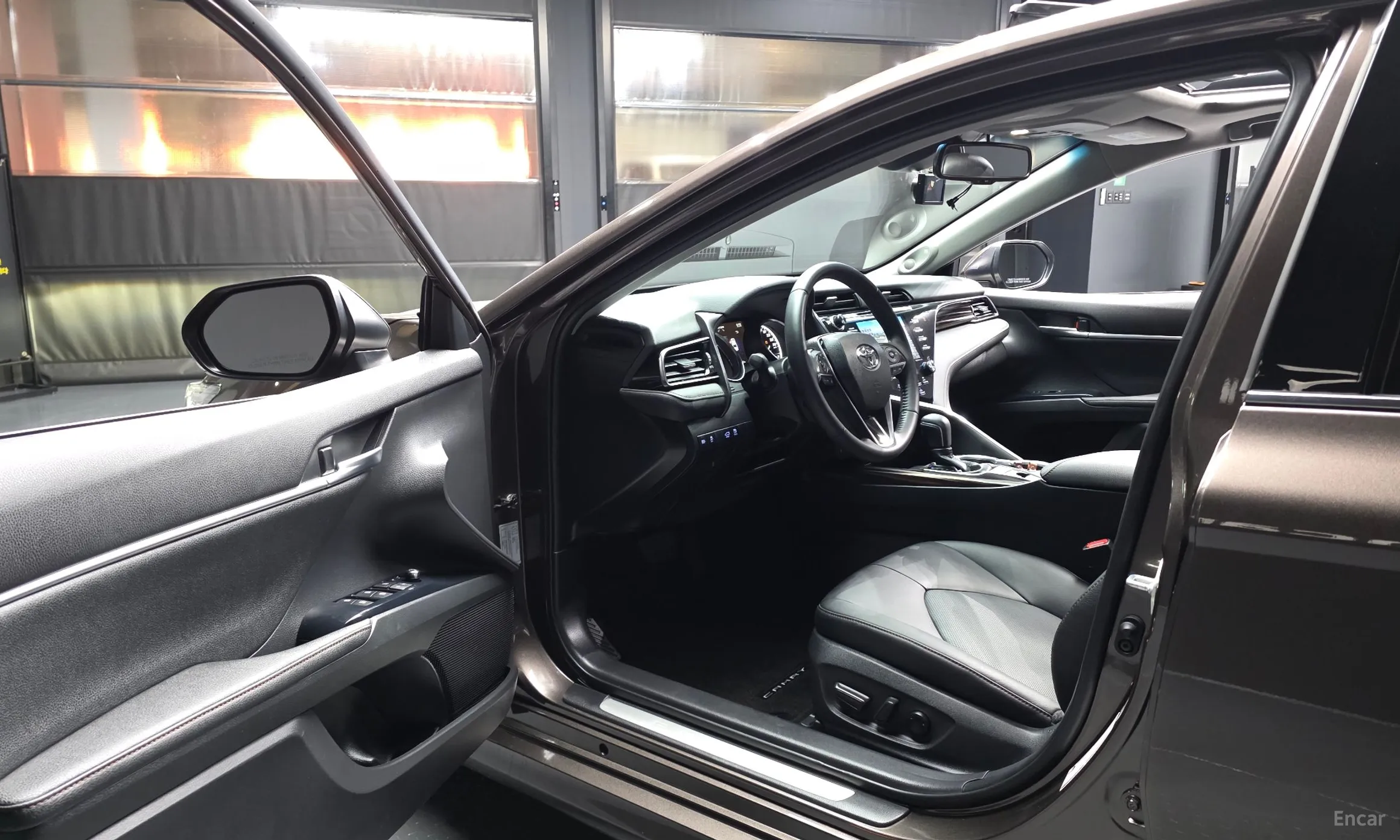 Toyota Camry (XV70) превью 10