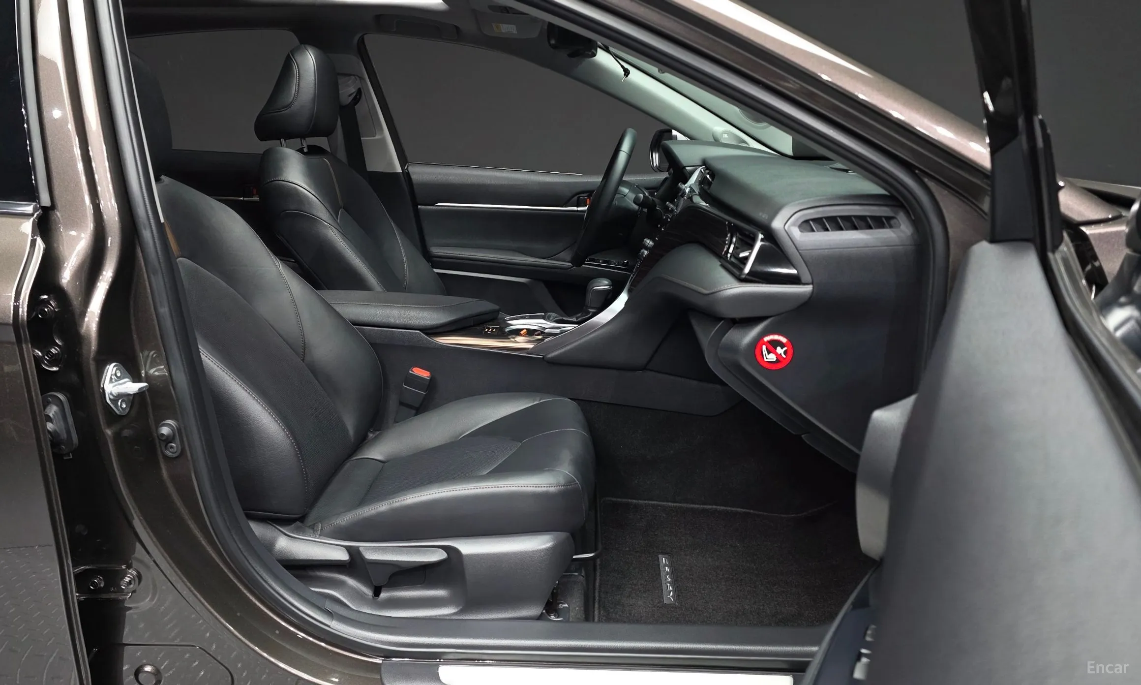 Toyota Camry (XV70) превью 11