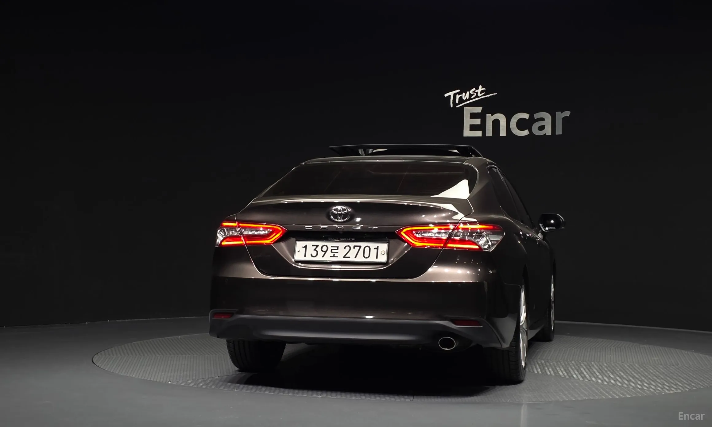 Toyota Camry (XV70) превью 4