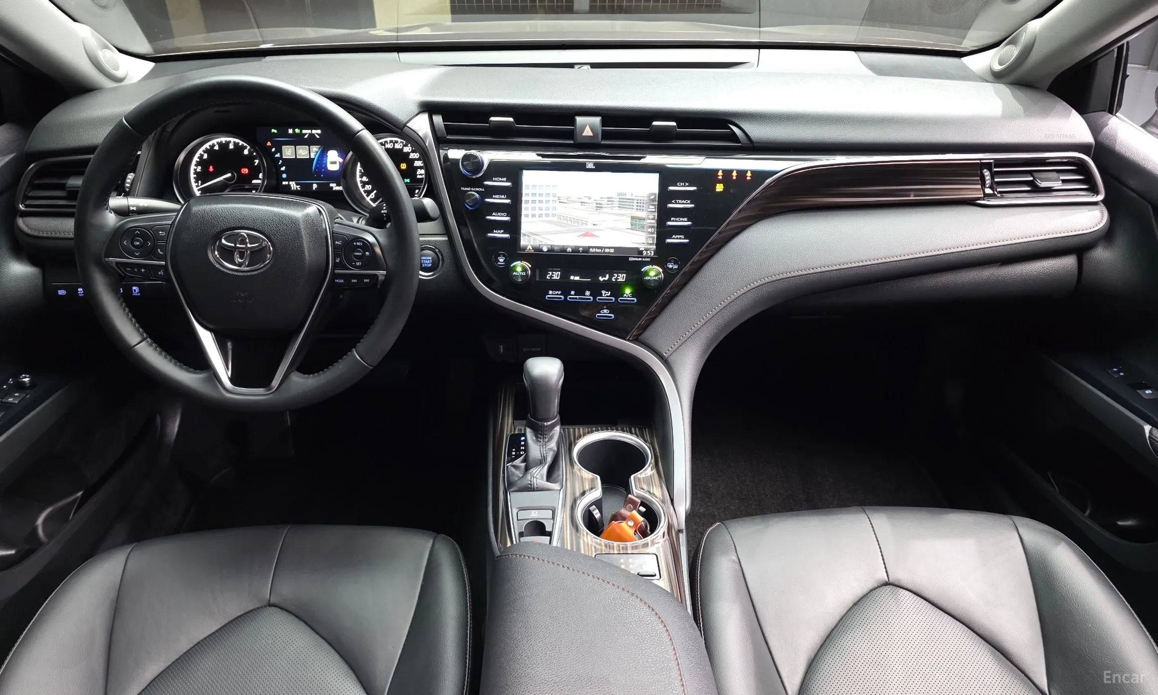 Toyota Camry (XV70) превью 7