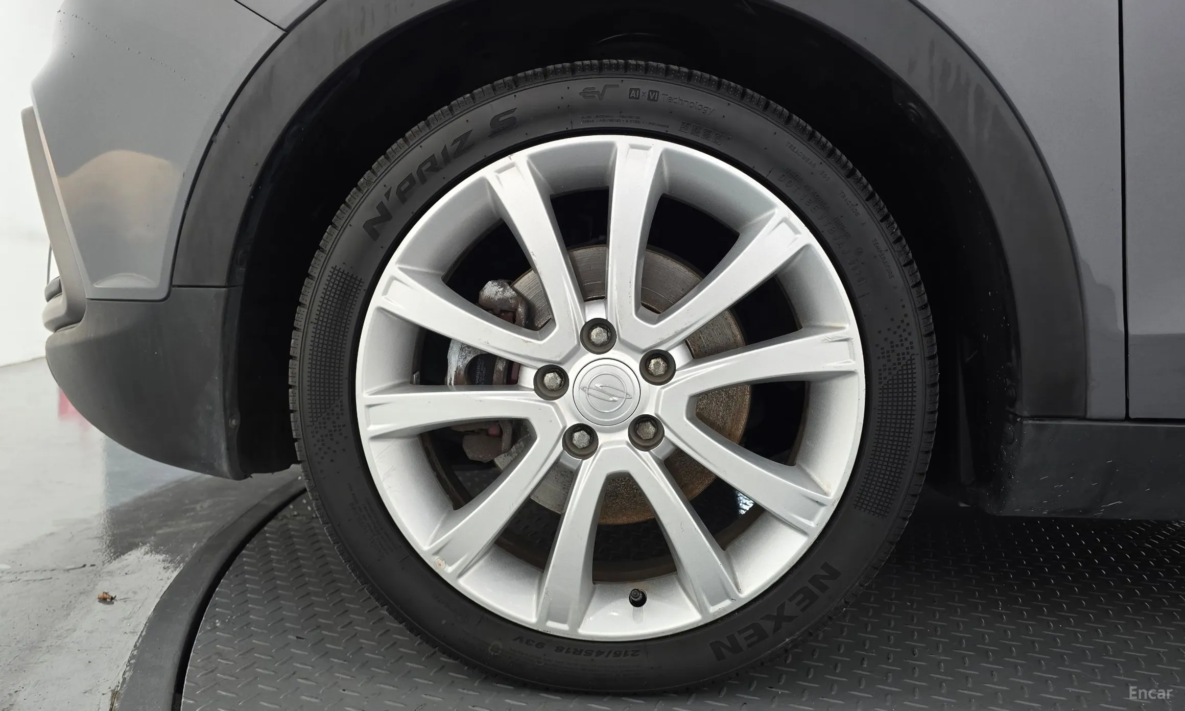 KG Mobility (SsangYong) Tivoli Air превью 5