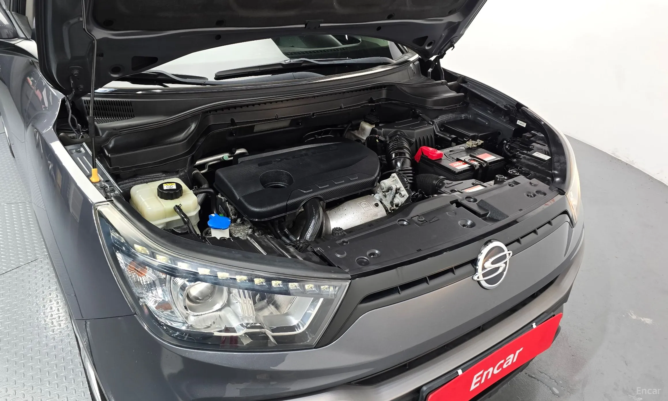 KG Mobility (SsangYong) Tivoli Air превью 6