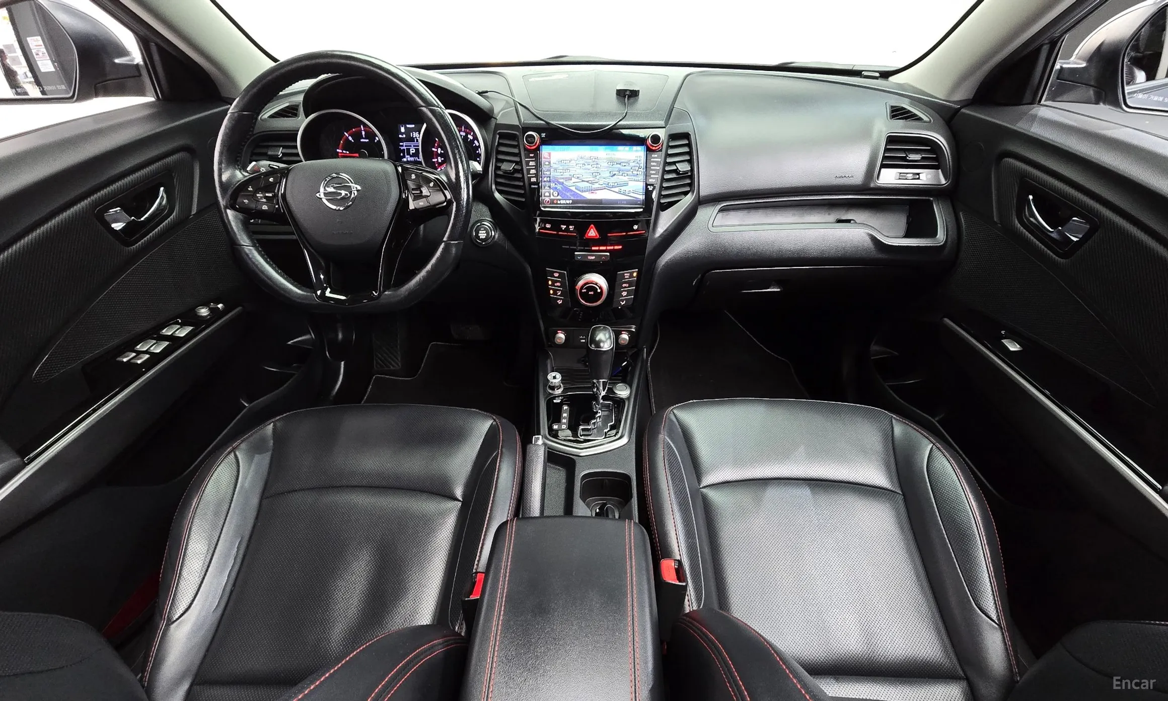 KG Mobility (SsangYong) Tivoli Air превью 7