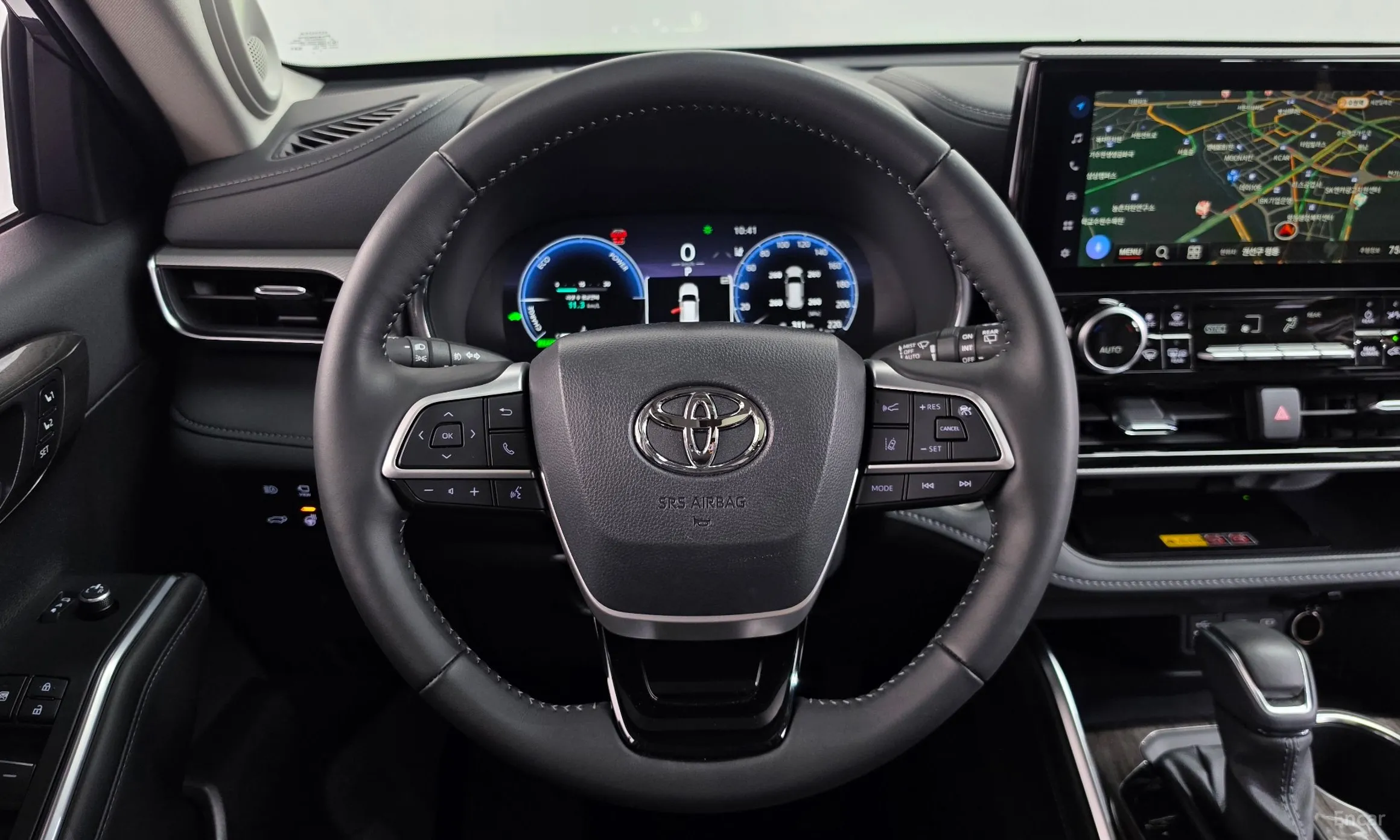 Toyota Highlander 4th generation превью 13