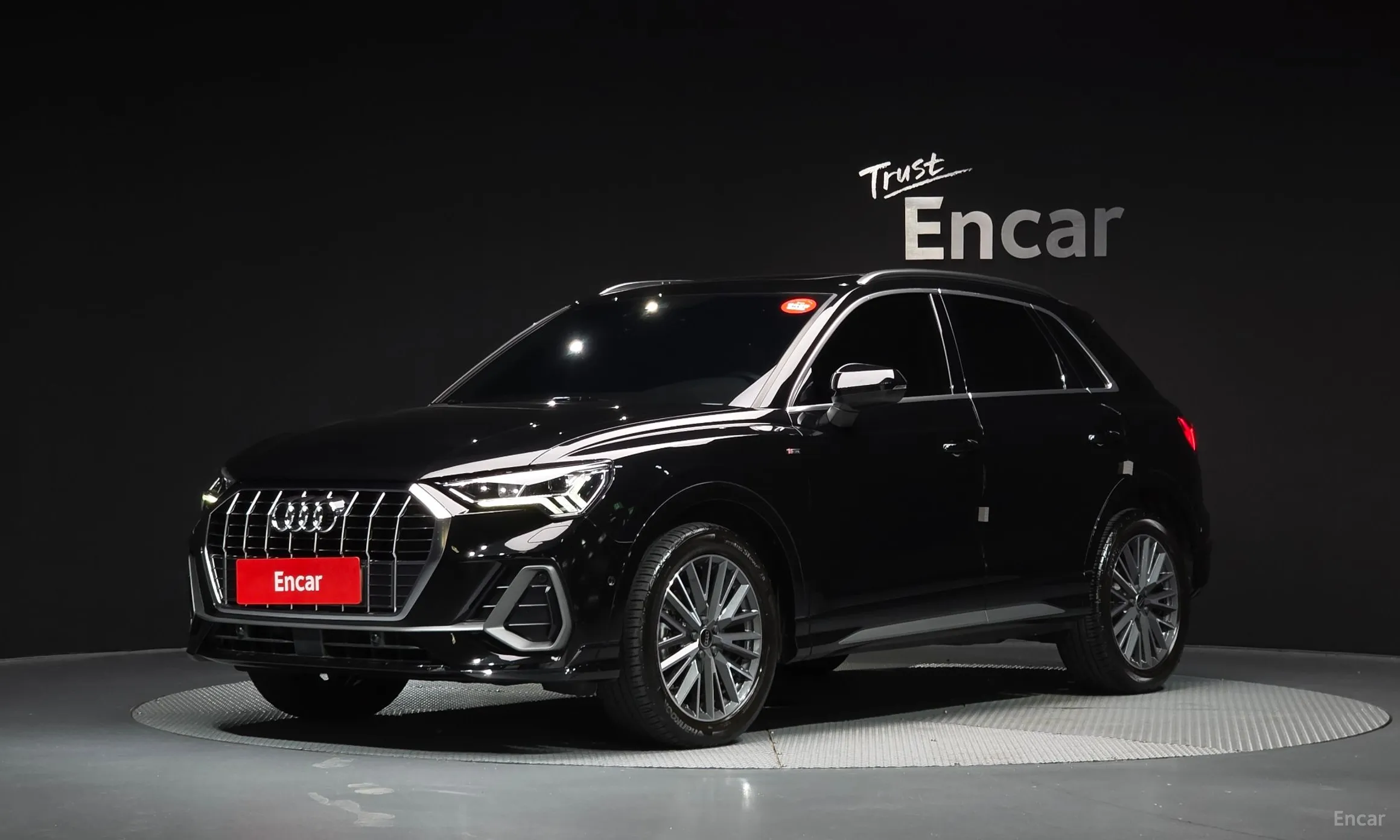 Audi Q3 (F3)