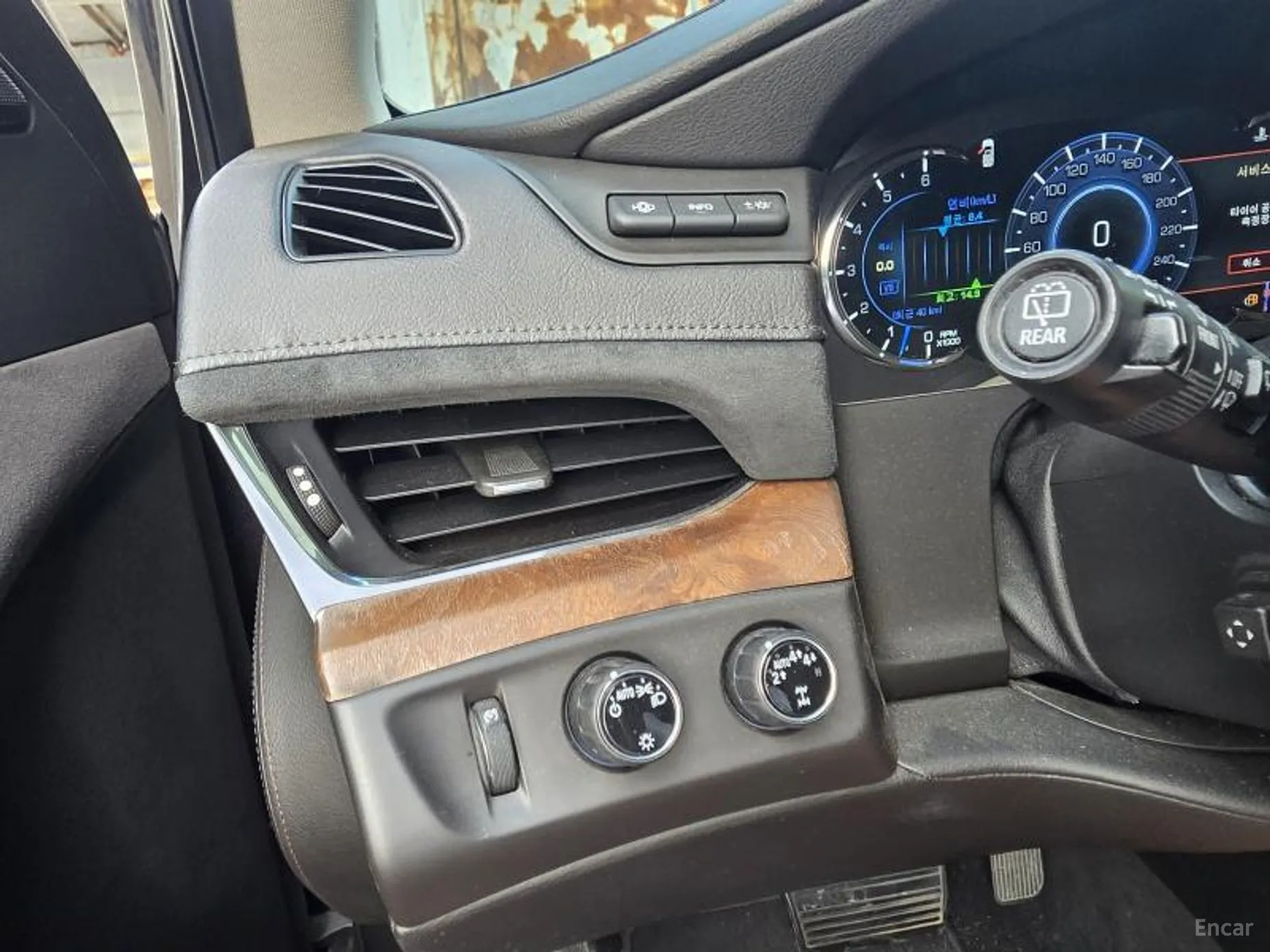 Cadillac Escalade превью 11