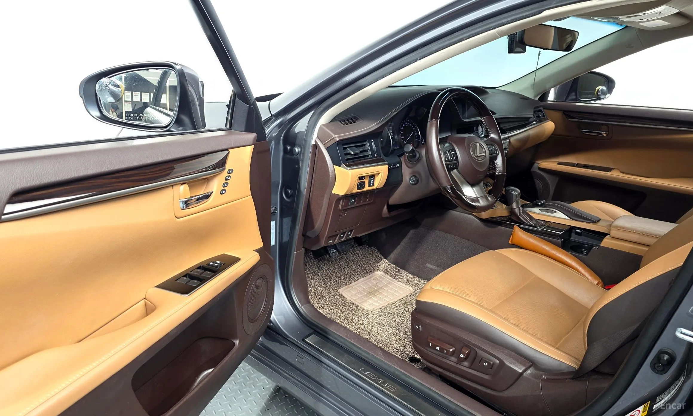 Lexus New ES300h превью 10