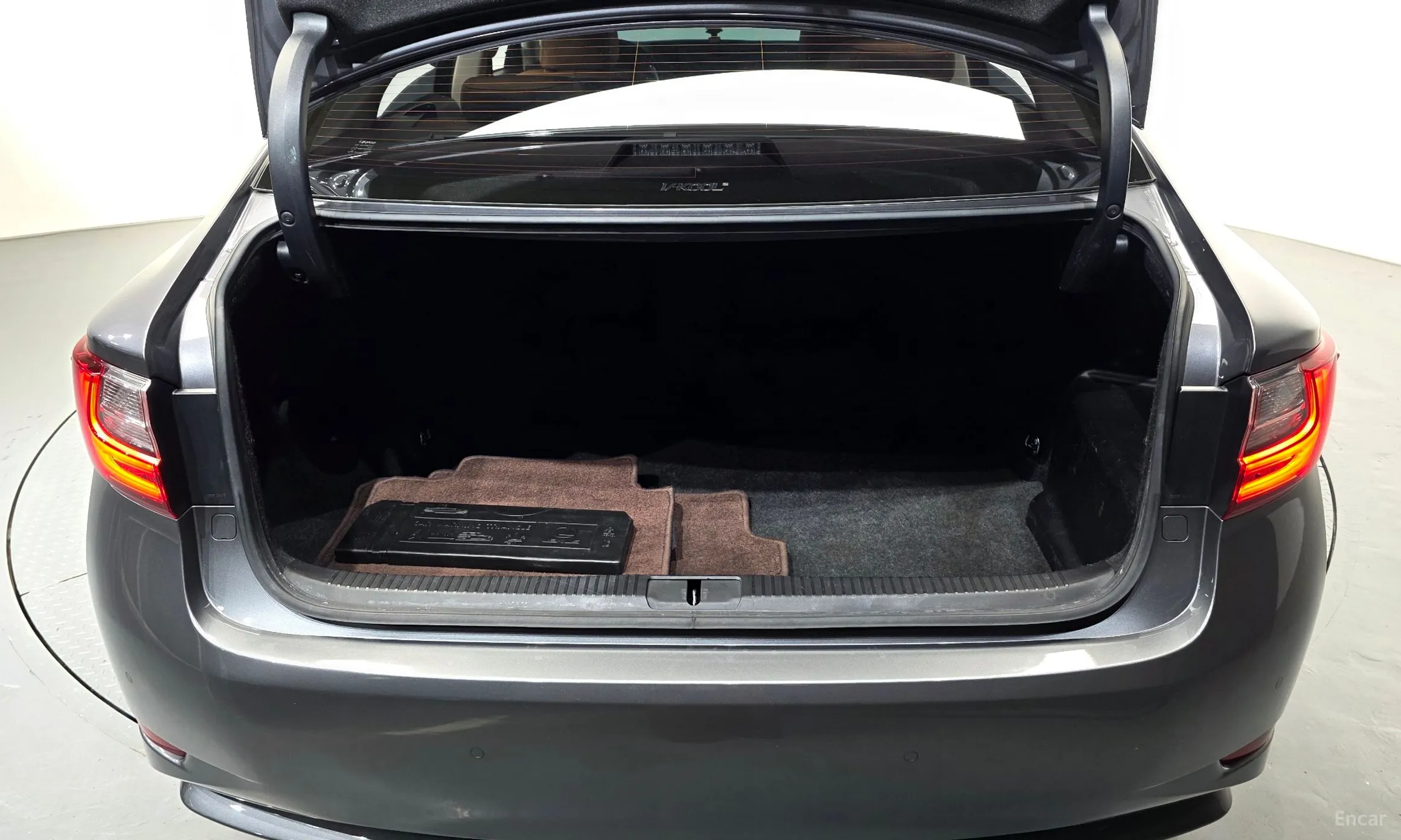 Lexus New ES300h превью 16