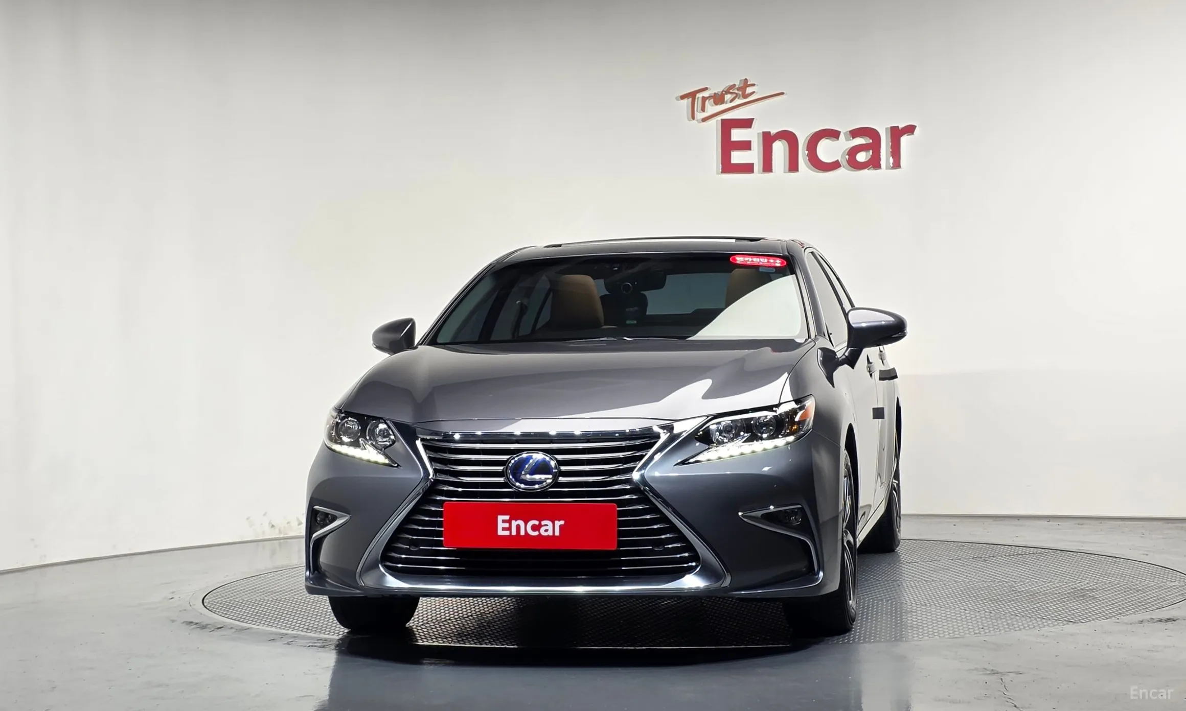 Lexus New ES300h превью 3