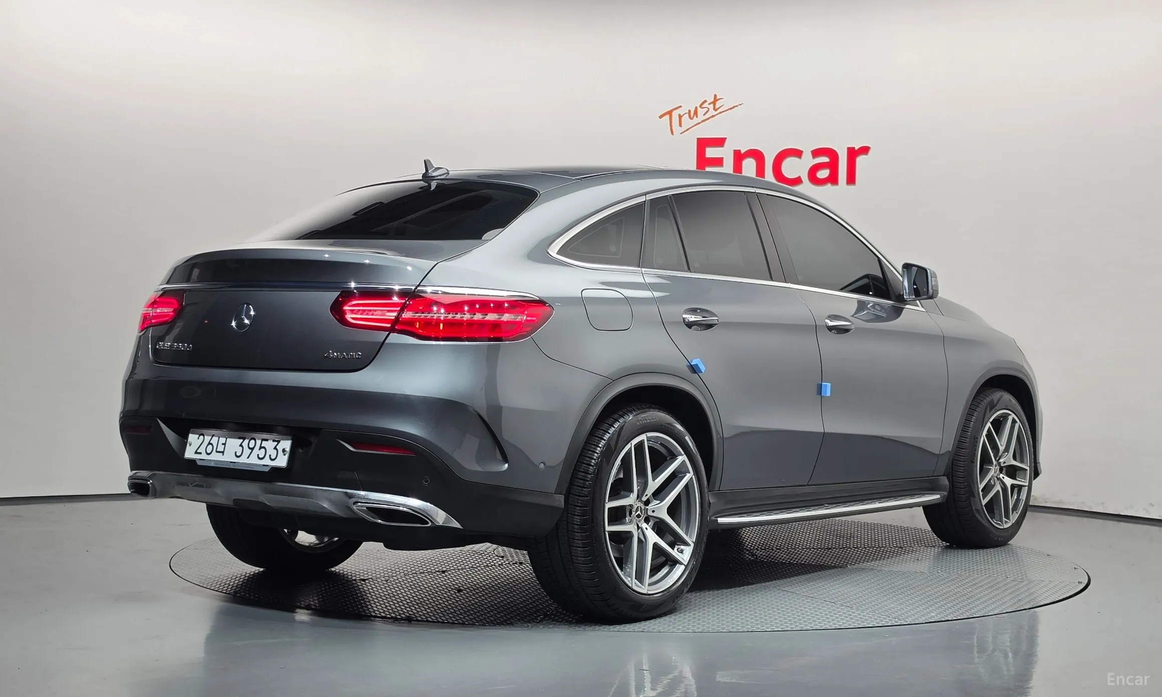 Mercedes Benz GLE-Class W166