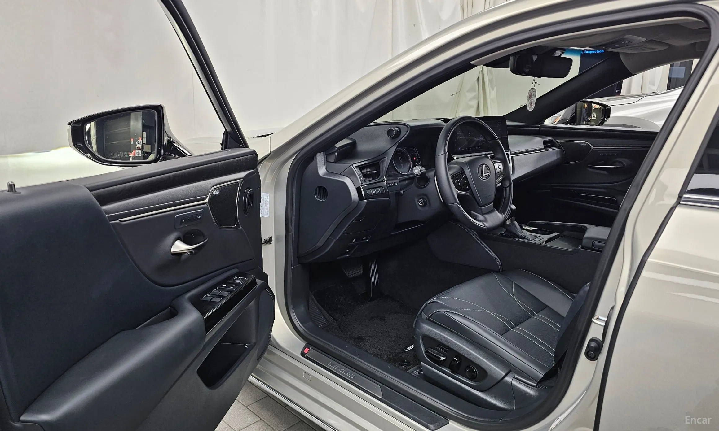 Lexus ES300h 7th Generation превью 10