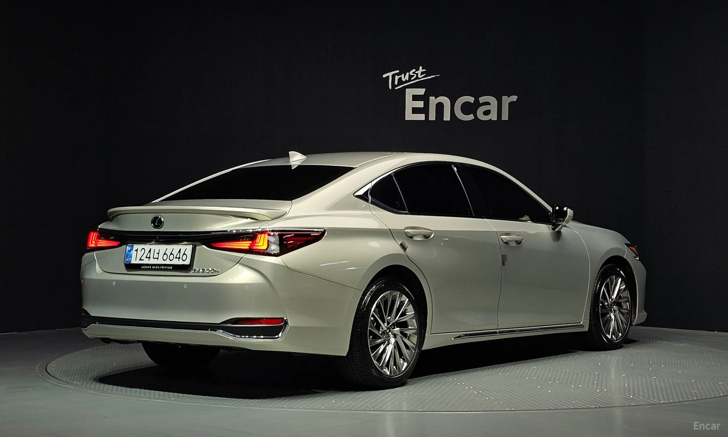 Lexus ES300h 7th Generation