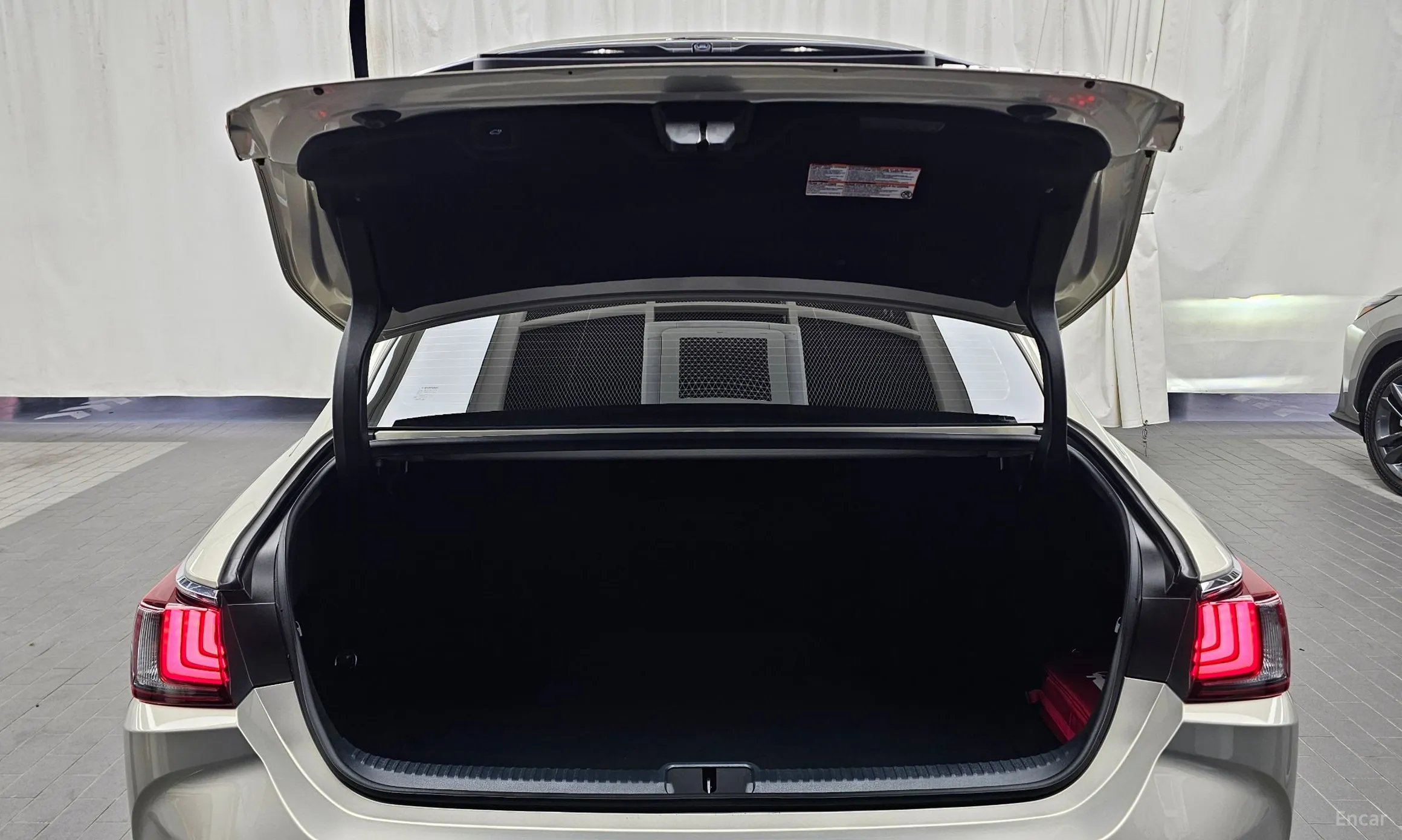 Lexus ES300h 7th Generation превью 19