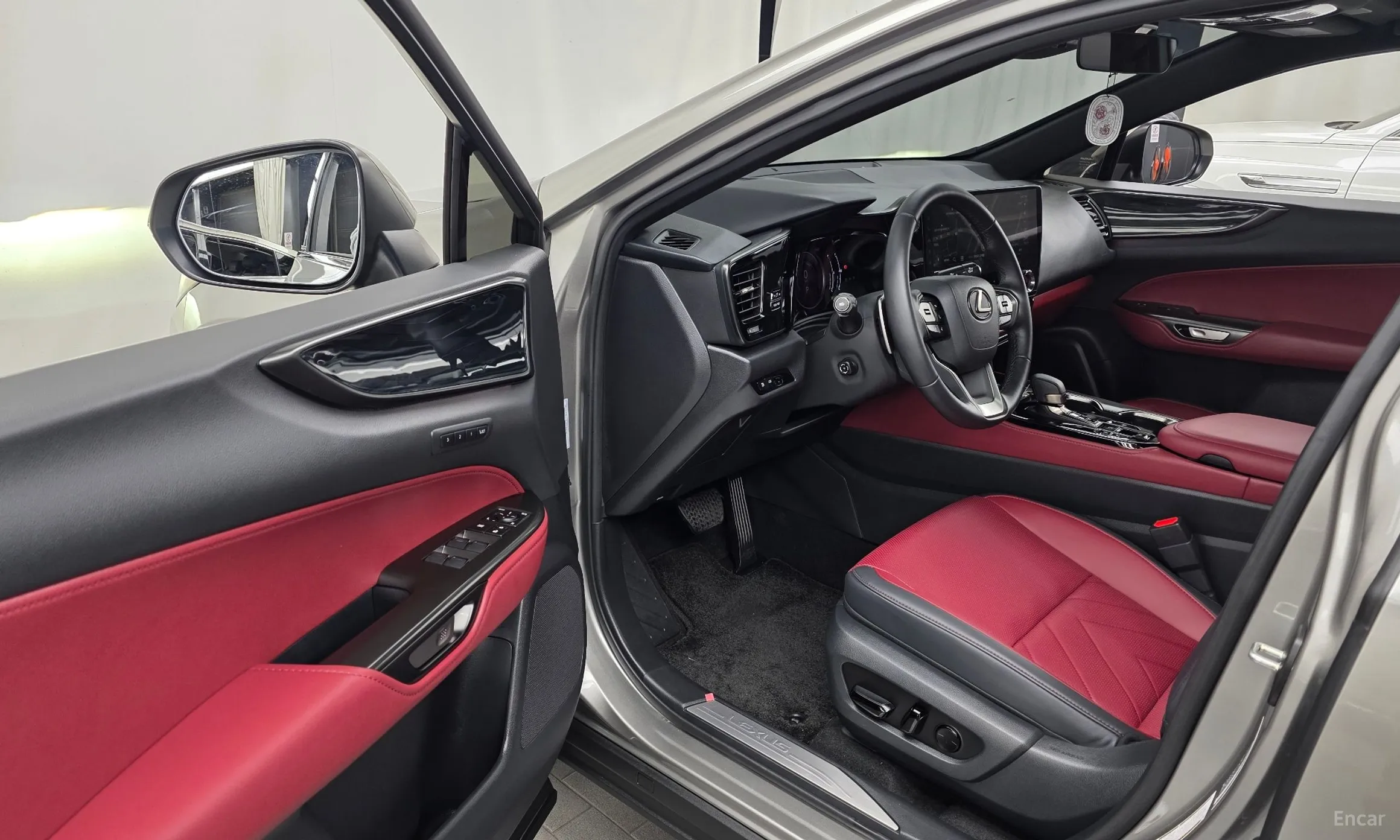 Lexus NX350h Gen 2 превью 10