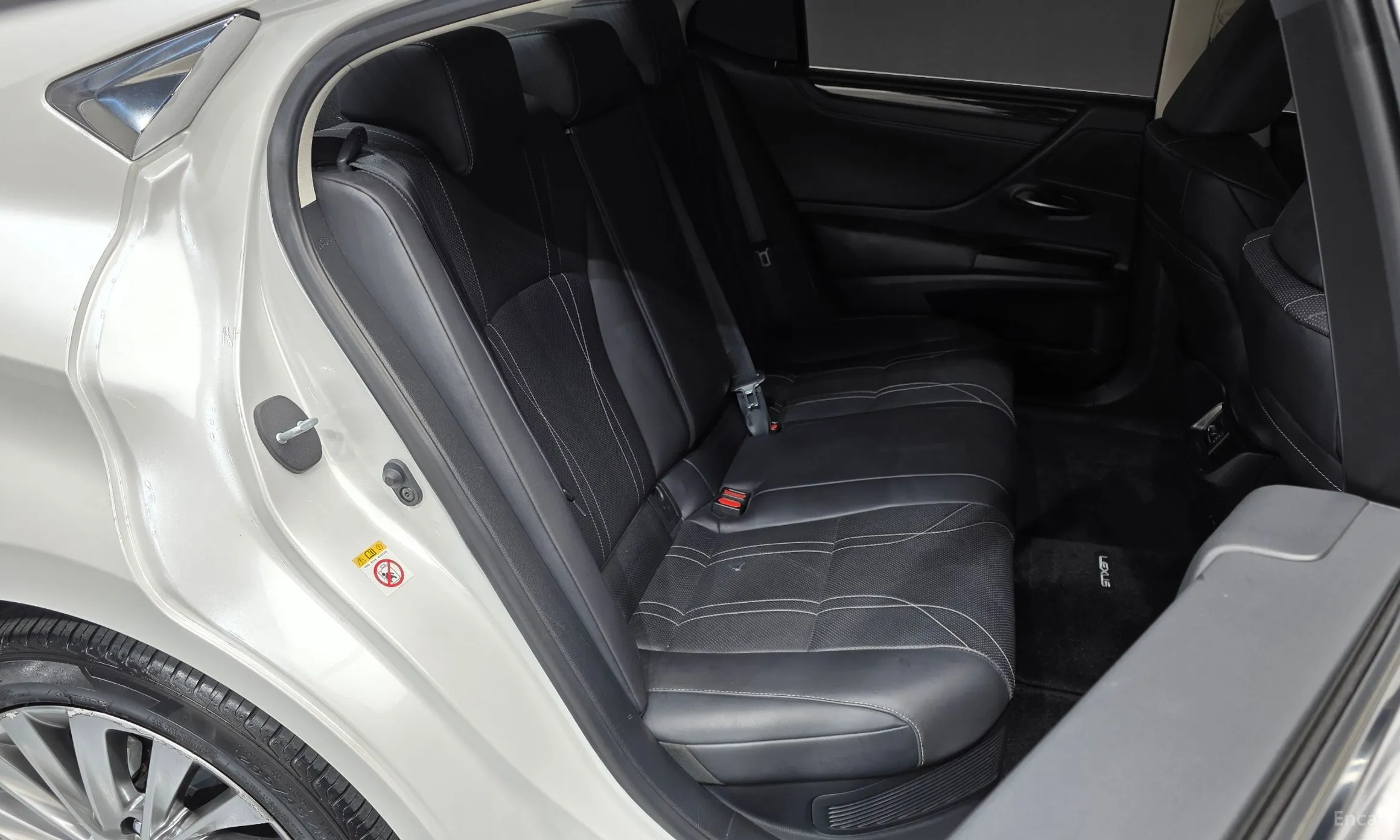 Lexus ES300h 7th Generation превью 12