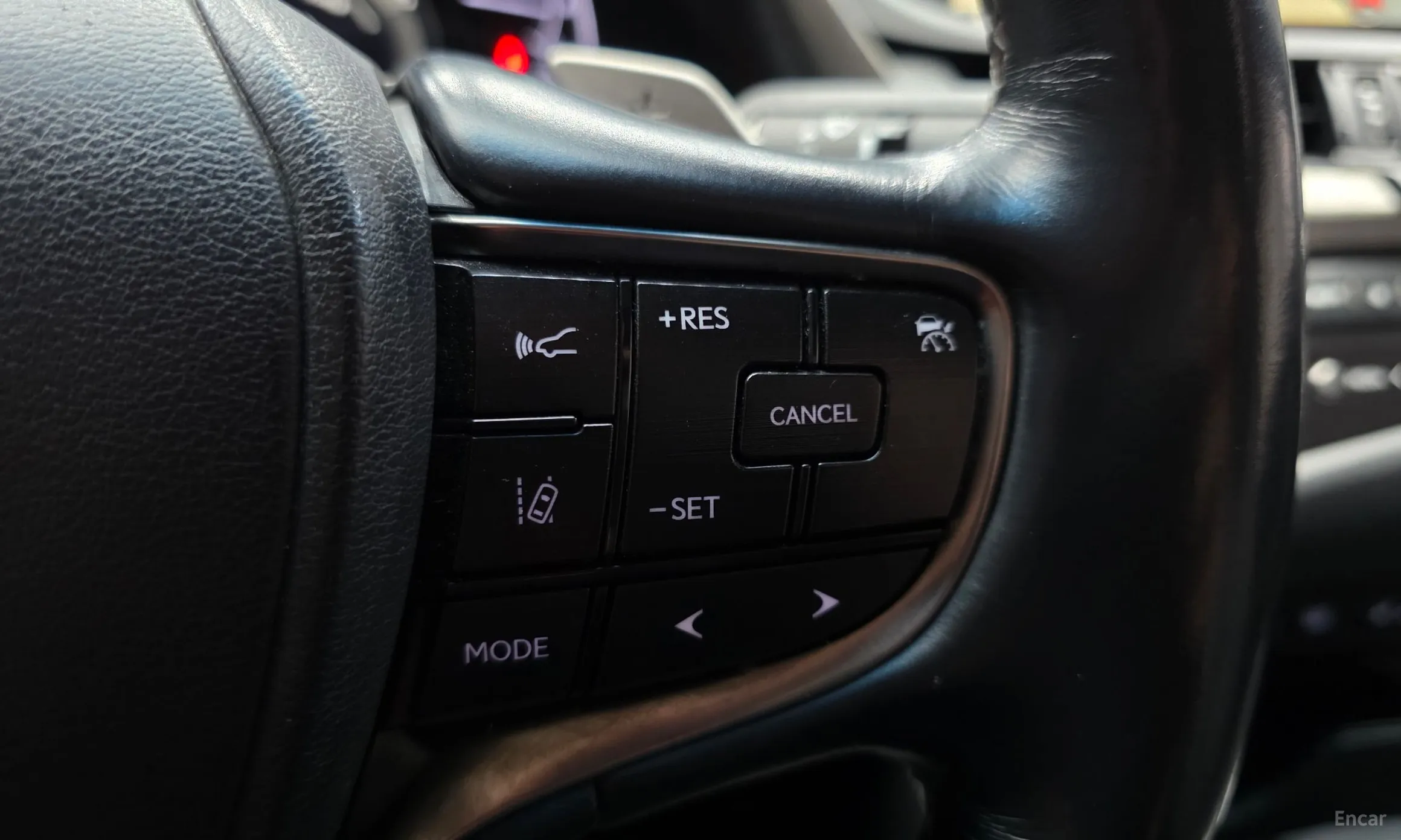 Lexus ES300h 7th Generation превью 20
