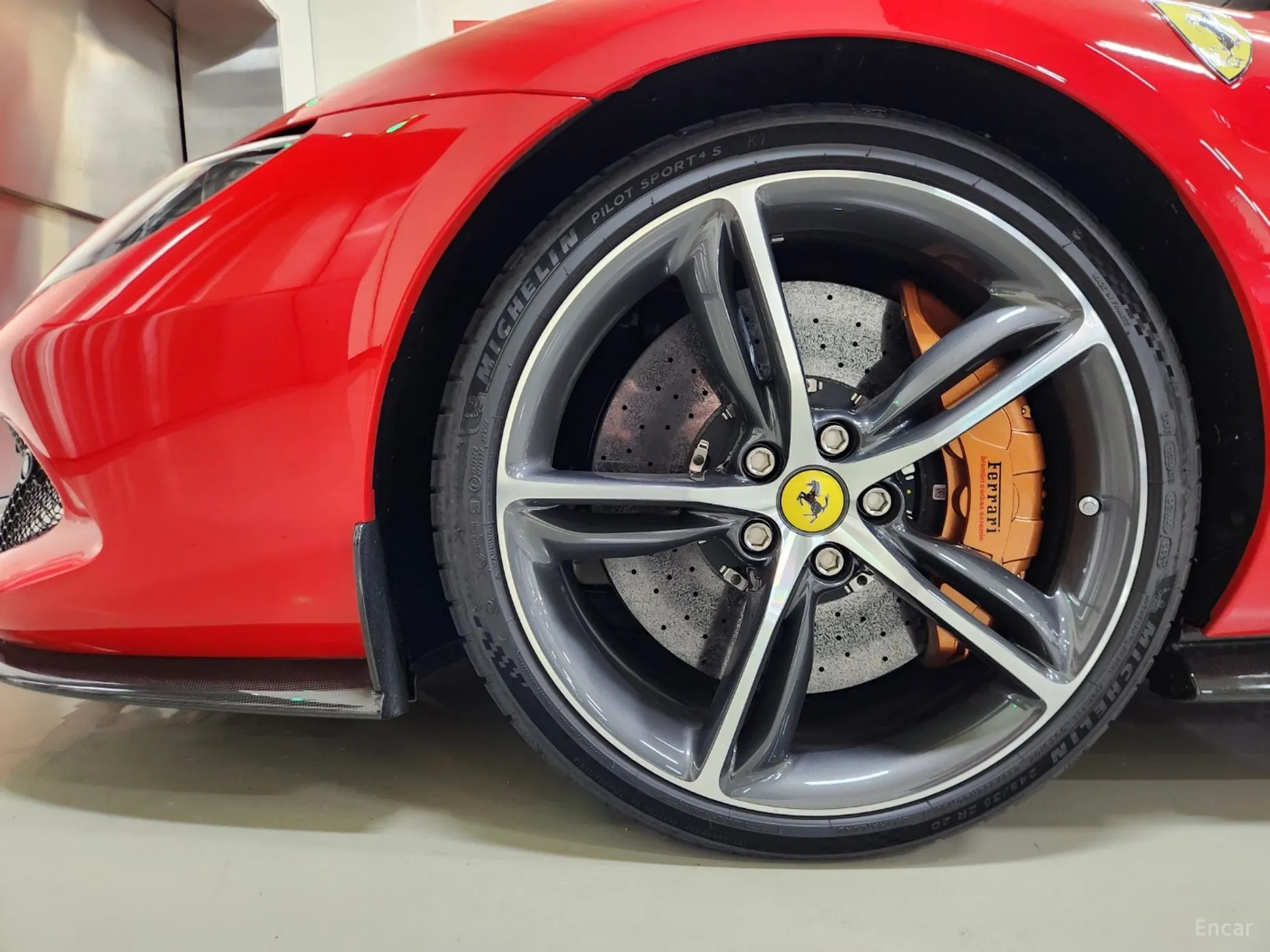 Ferrari 296 GTS превью 20