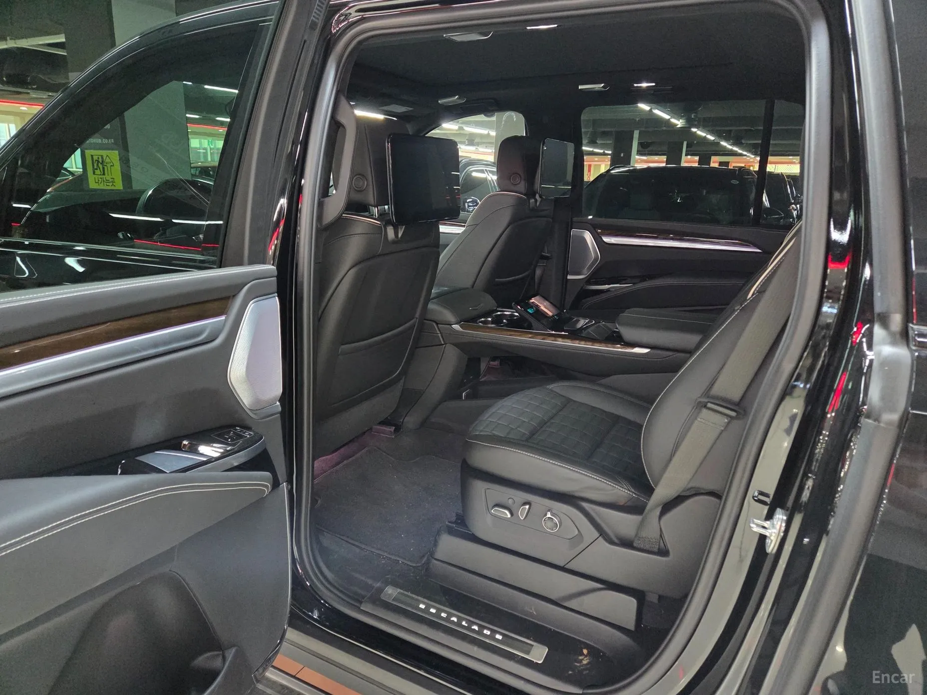 Cadillac Escalade 5th Generation 3