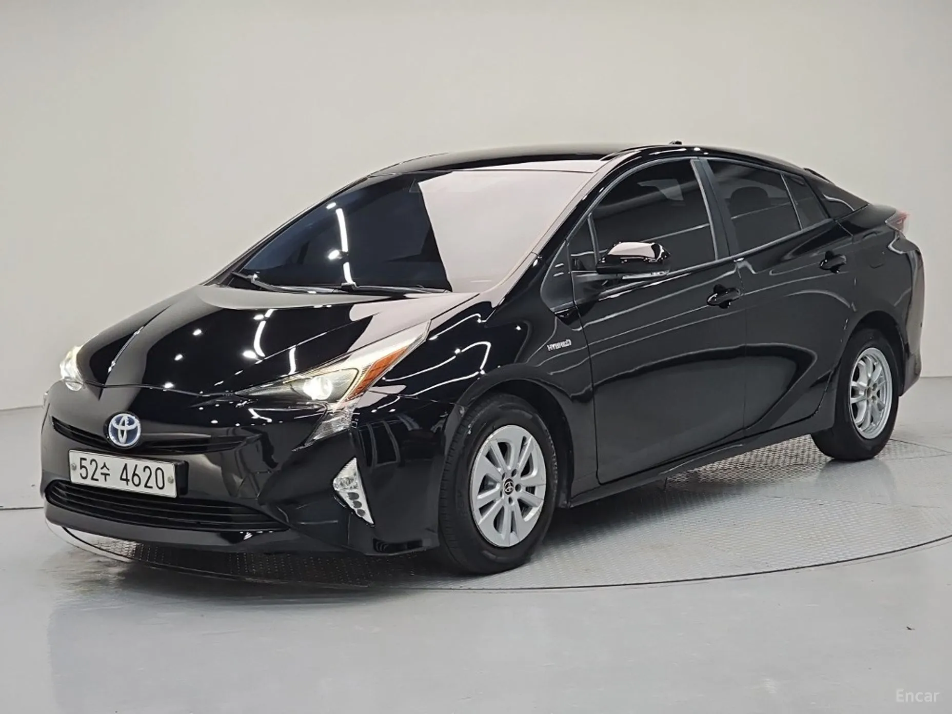 Toyota Prius 4th Generation
