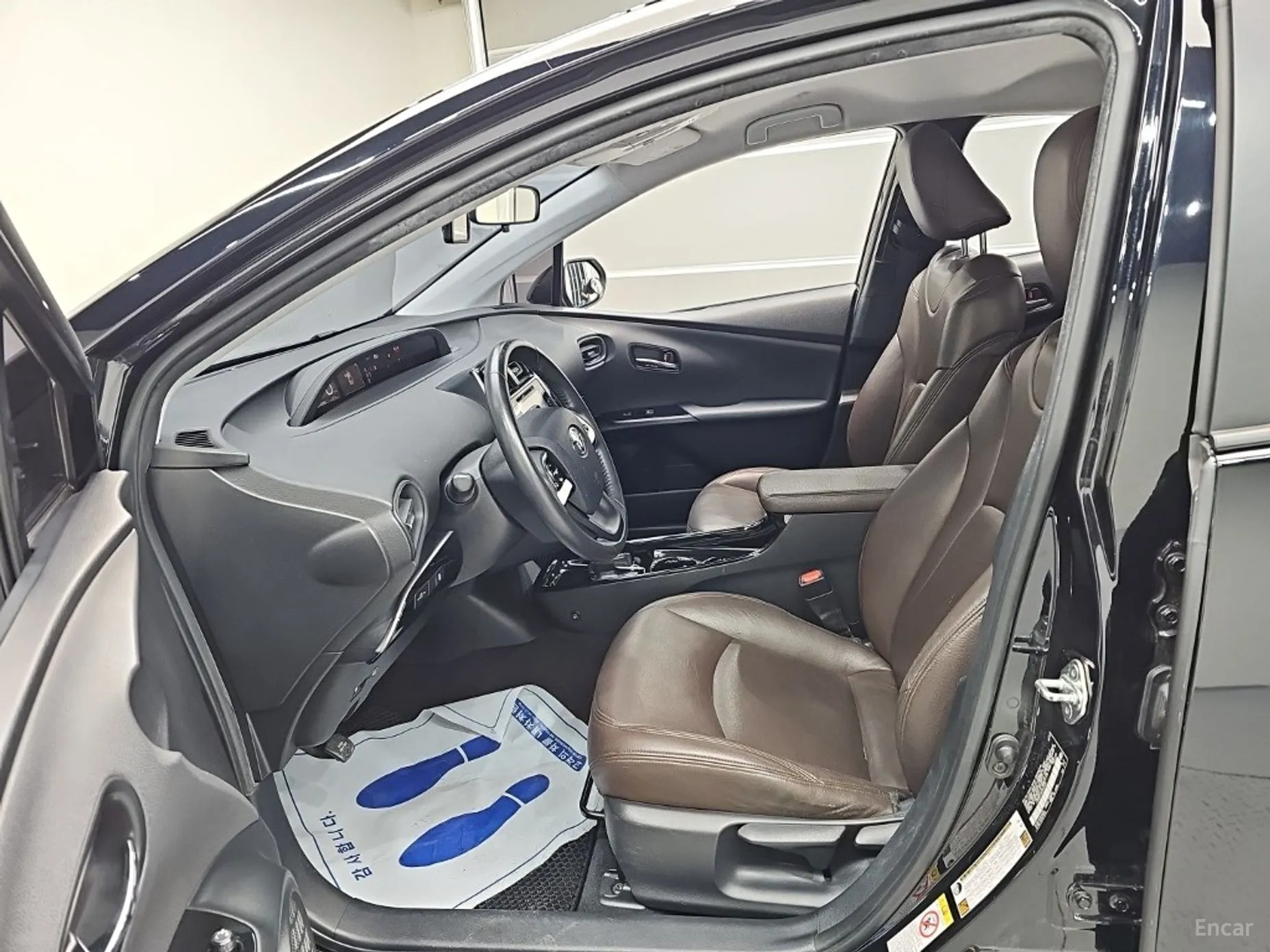 Toyota Prius 4th Generation превью 10