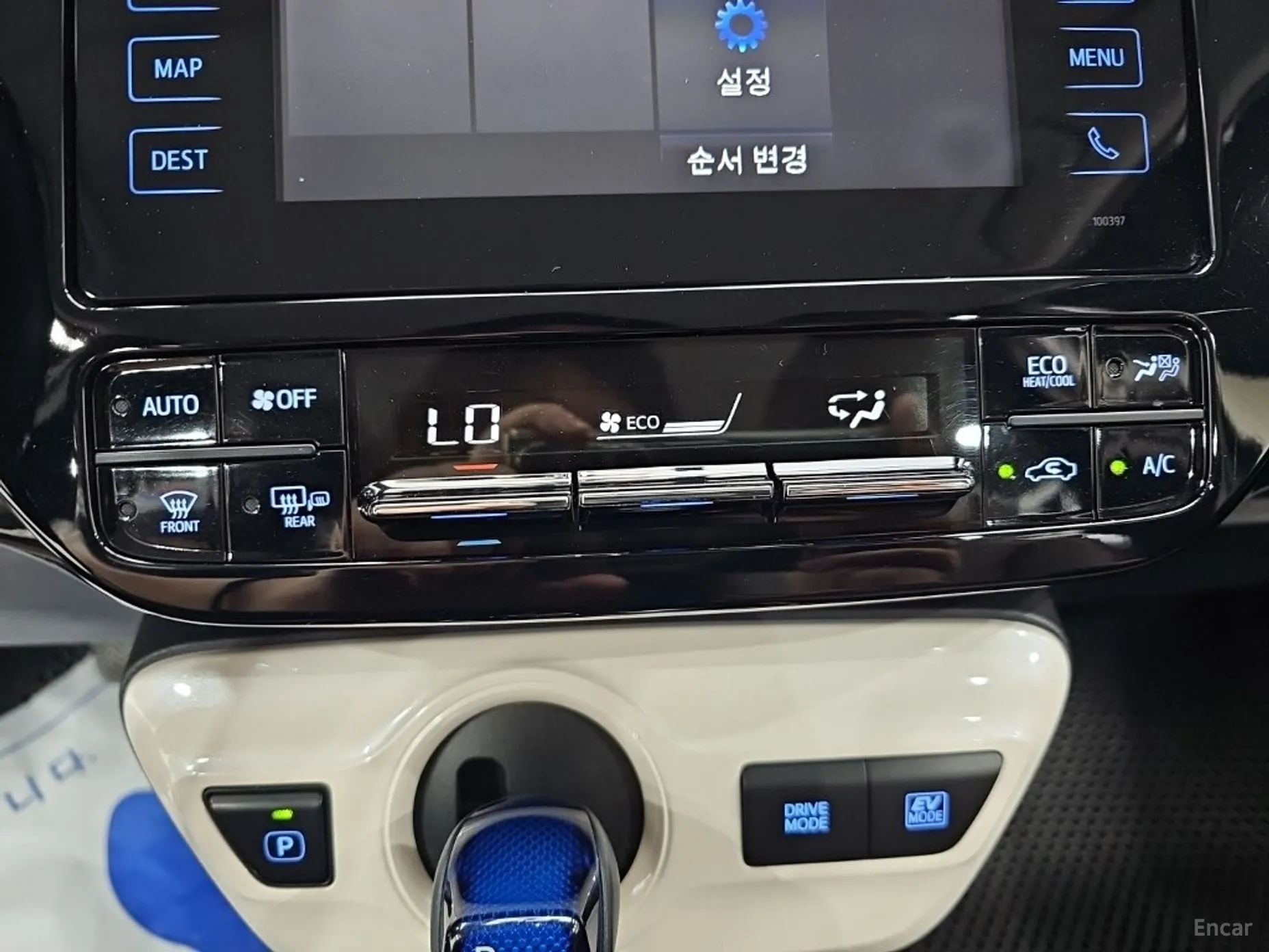 Toyota Prius 4th Generation превью 12