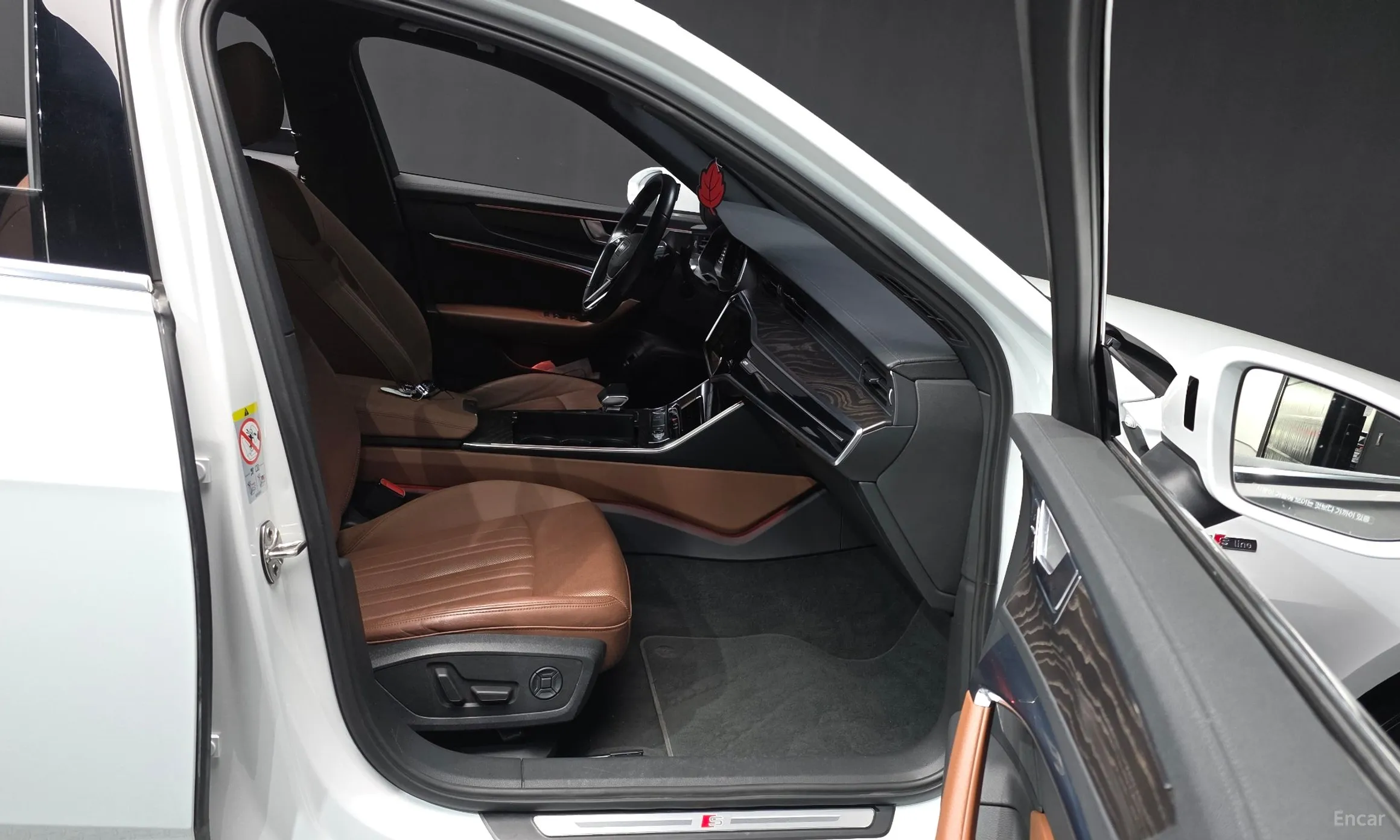 Audi A6 (C8) превью 11