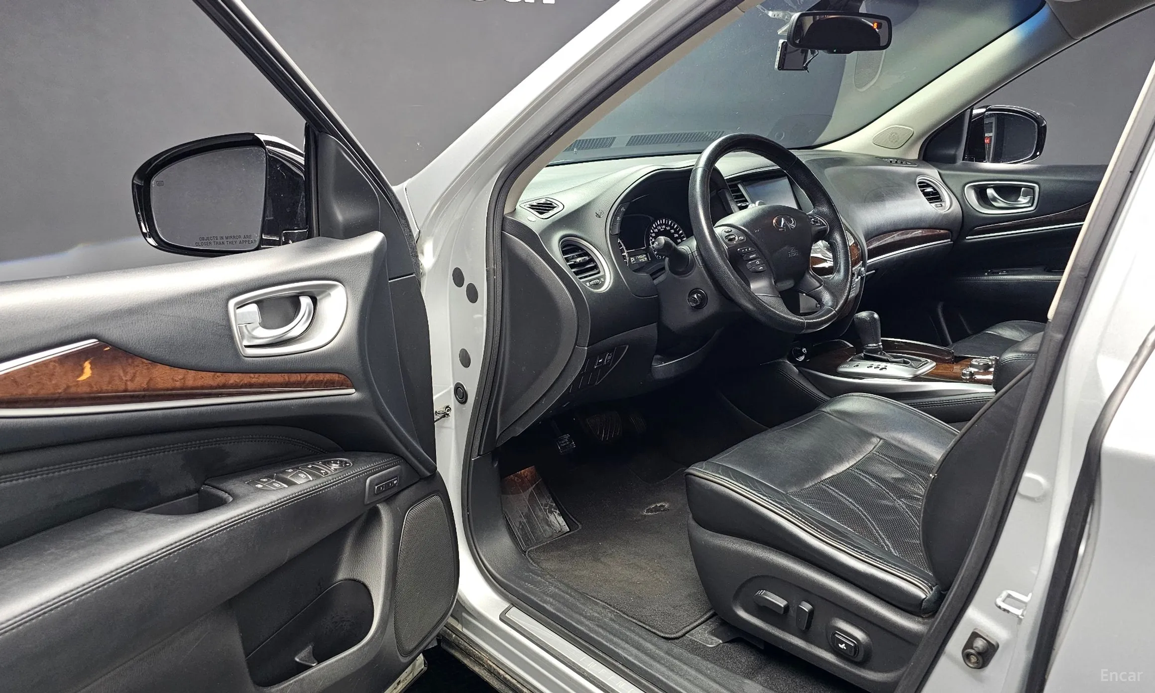 Infiniti JX35 превью 10