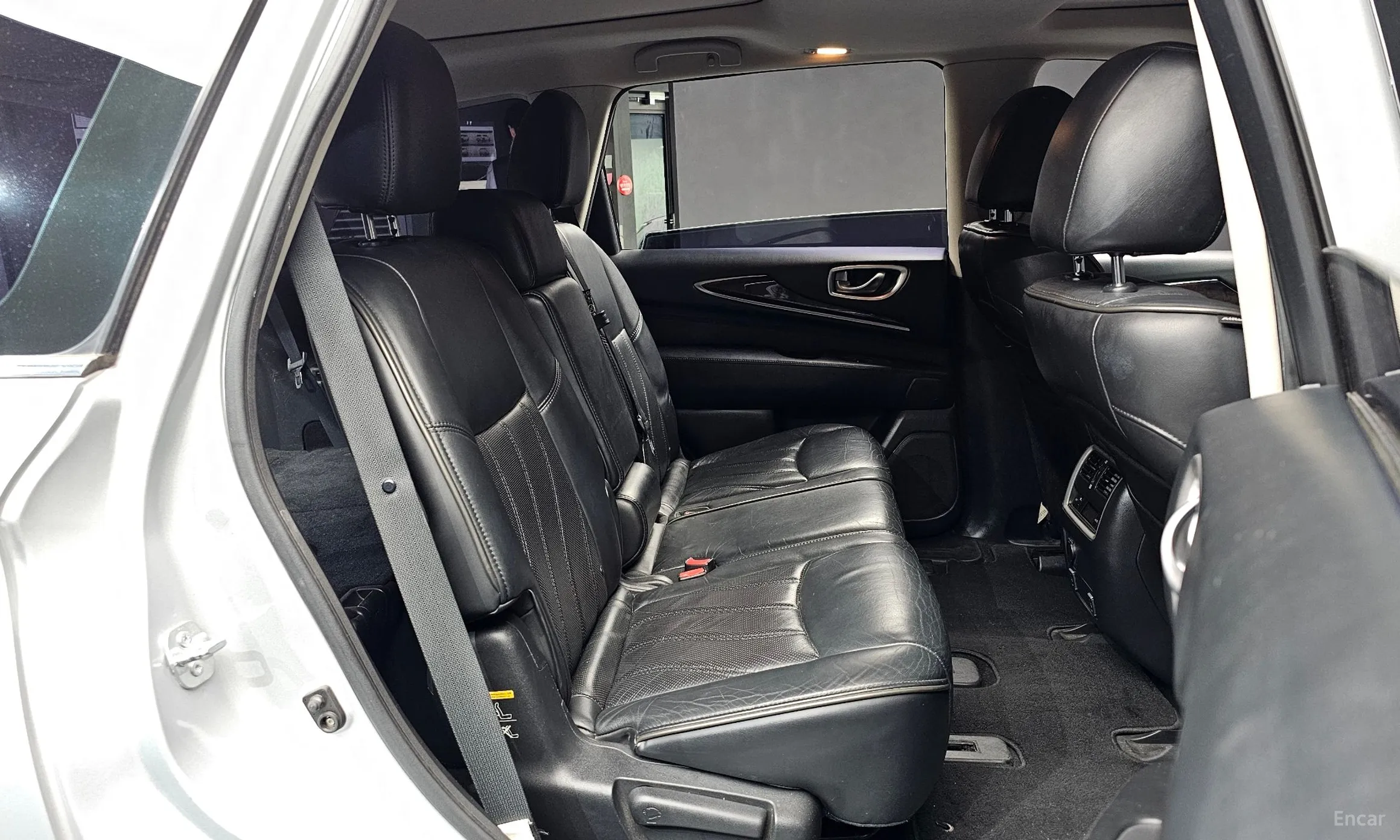 Infiniti JX35 превью 12