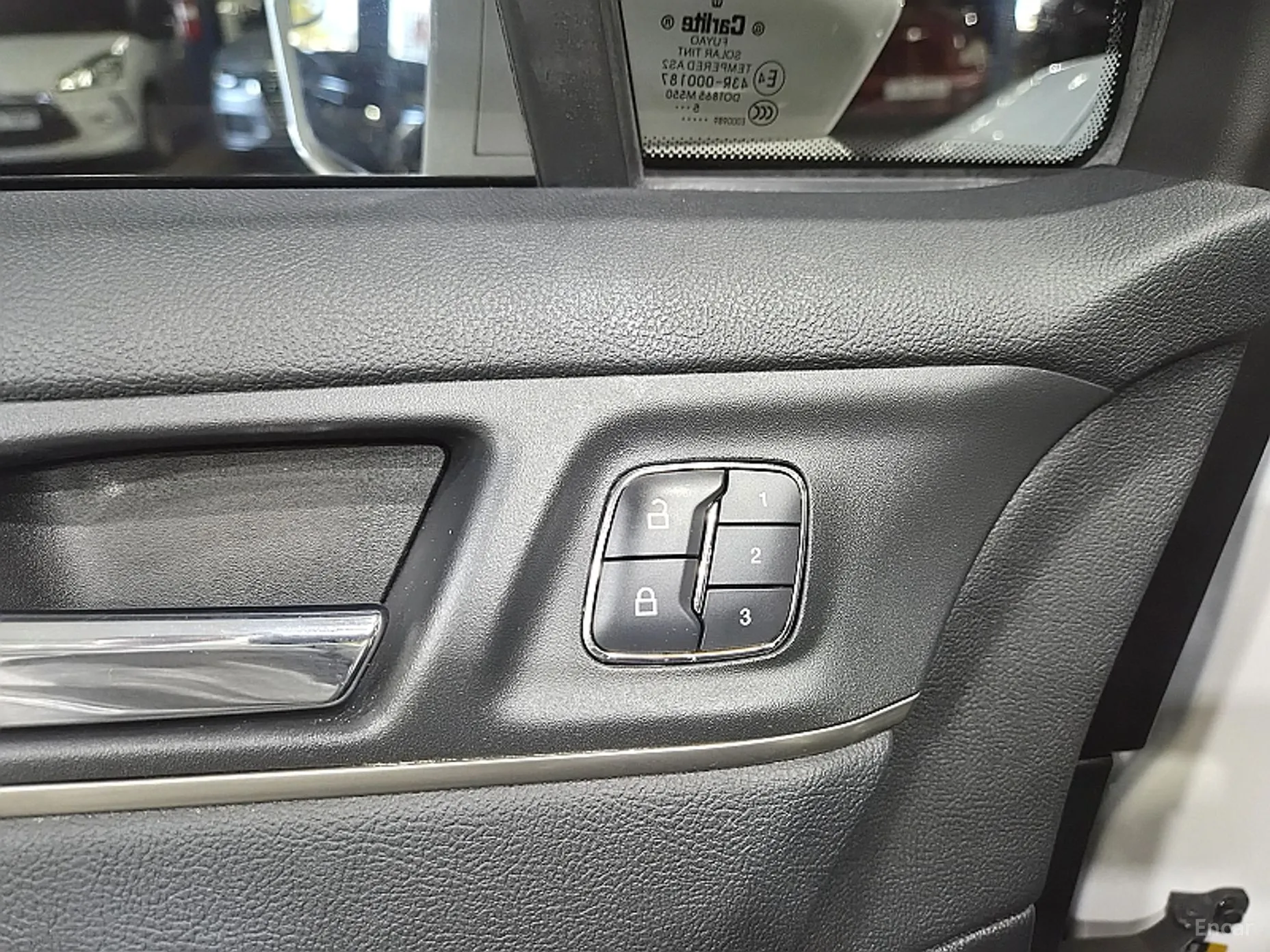 Lincoln MKC превью 12