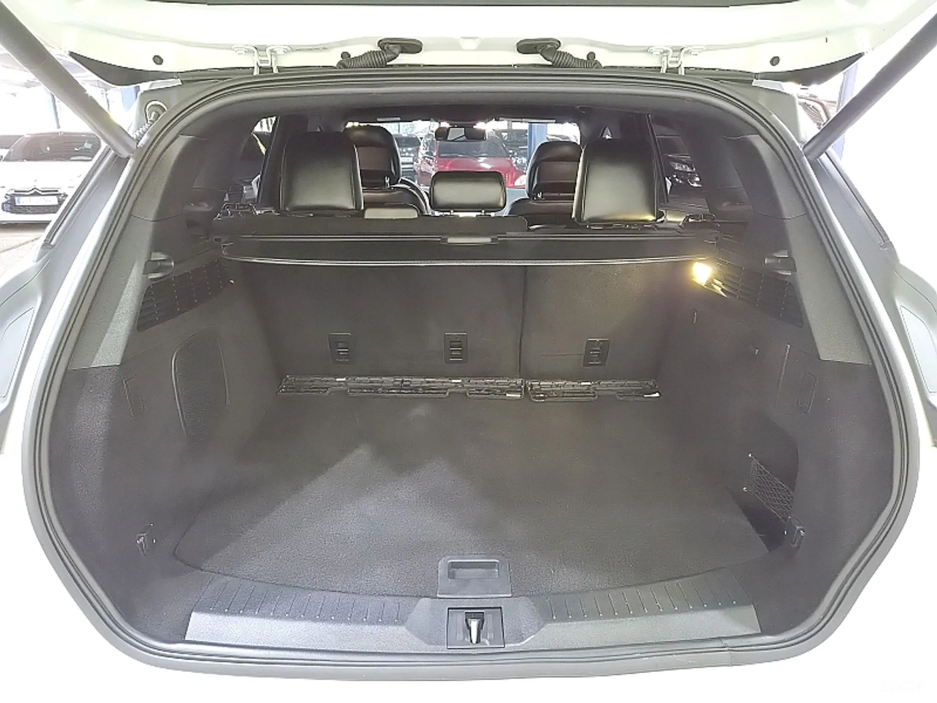 Lincoln MKC превью 17