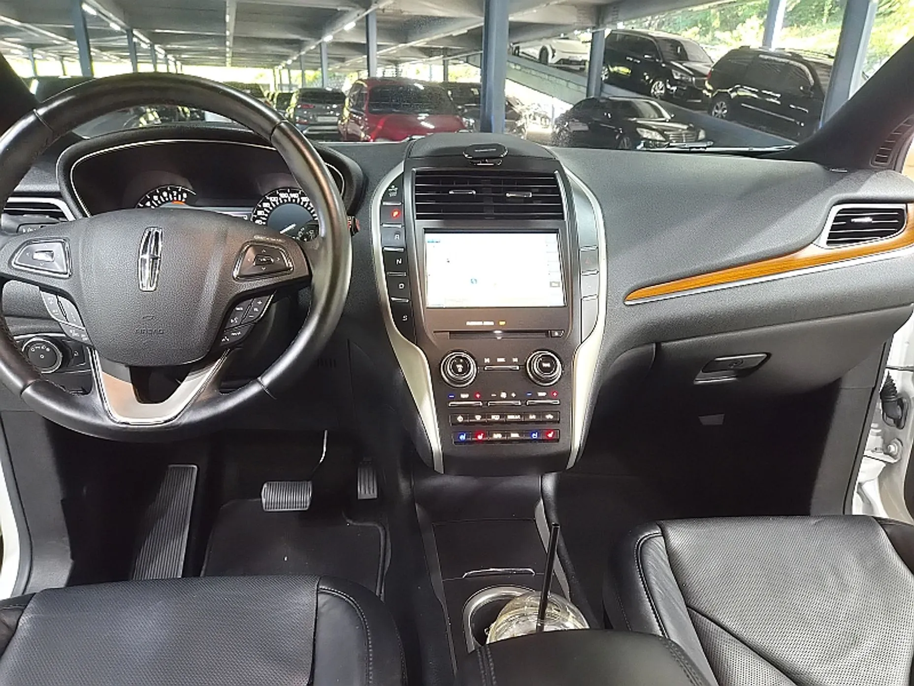 Lincoln MKC превью 5